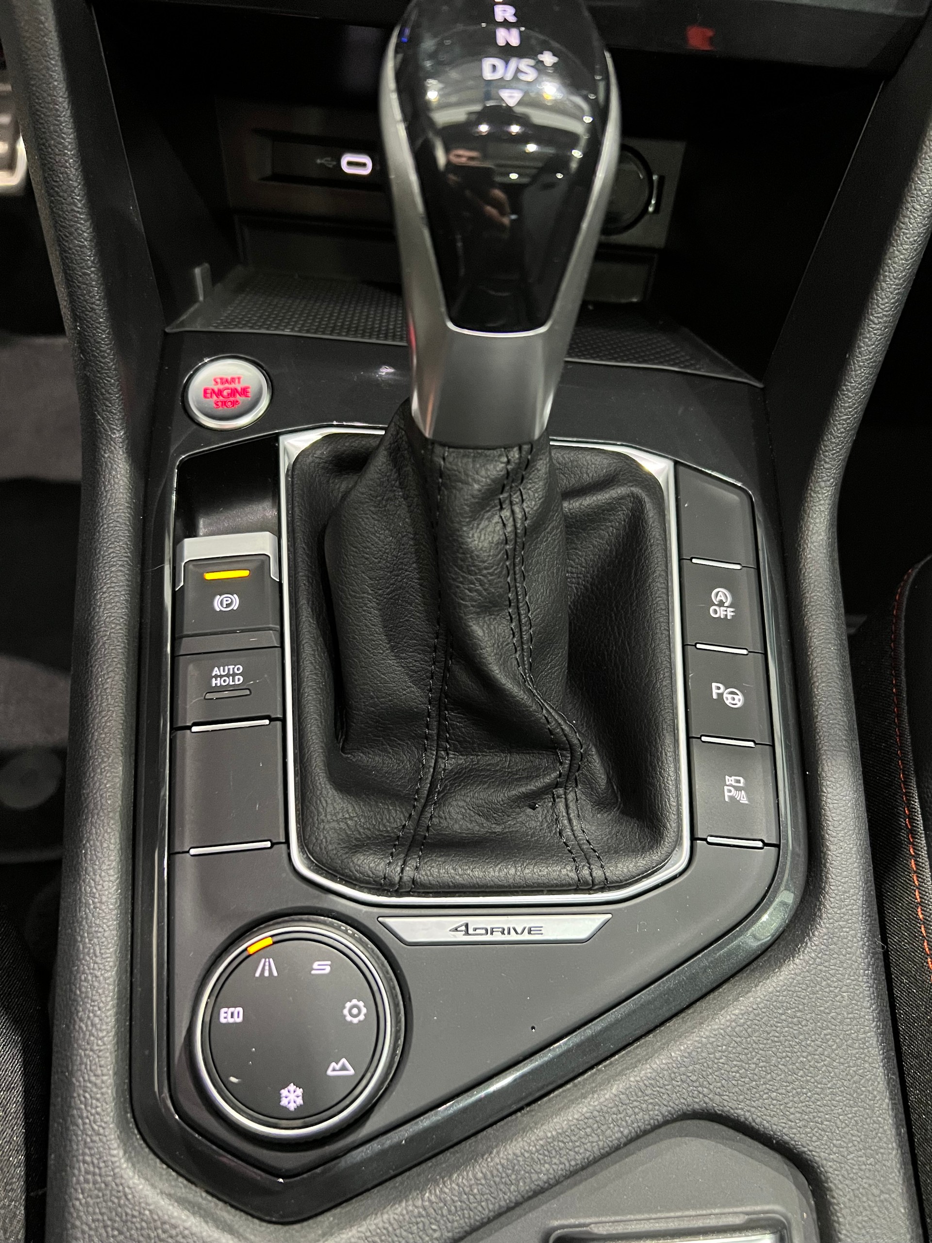 SEAT Tarraco 2.0TSI Move FR 4Drive DSG**Panodach,7-Plätzer,Tempomat ACC,Frisch ab MFK**-image-13