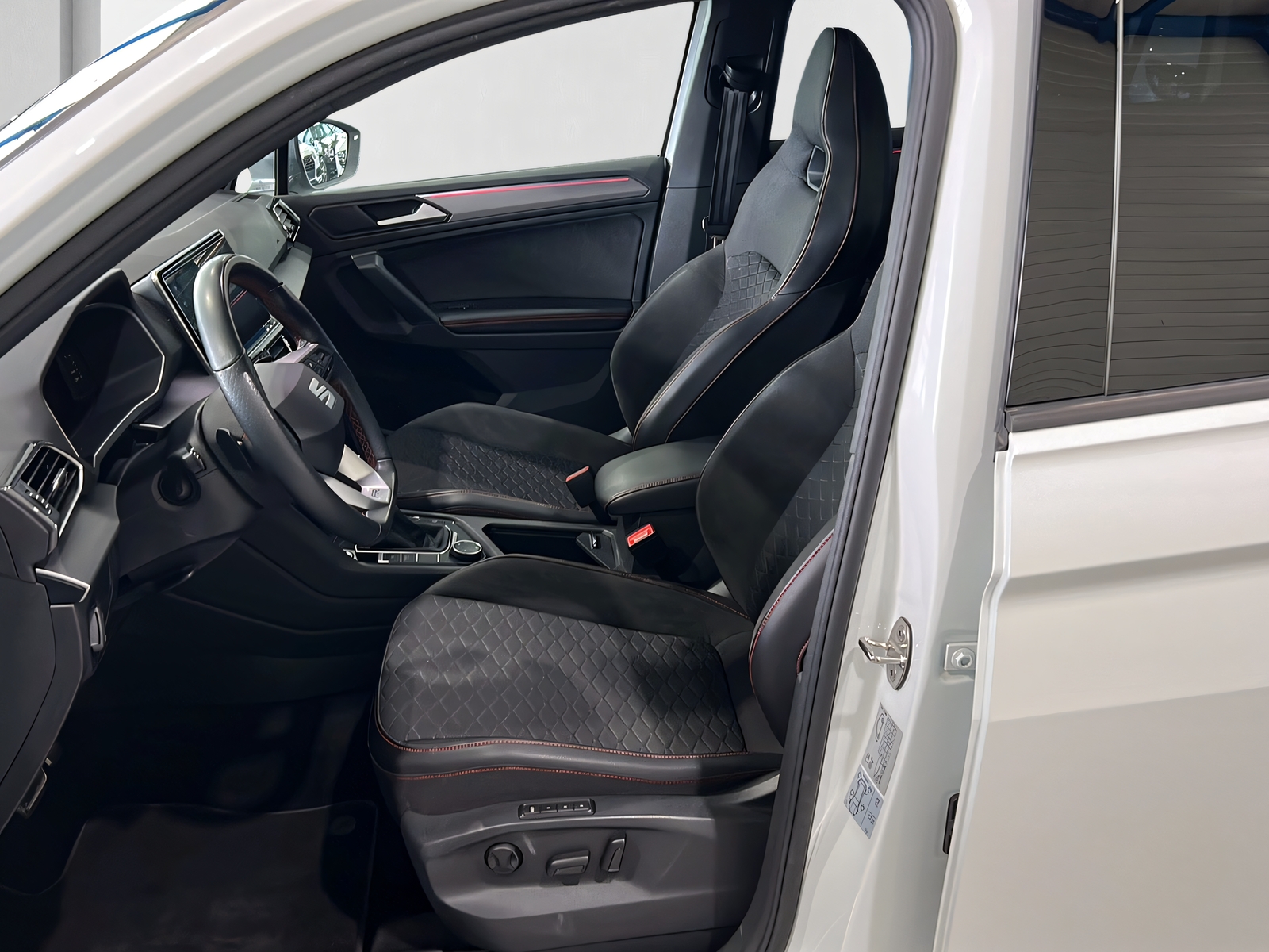 SEAT Tarraco 2.0TSI Move FR 4Drive DSG**Panodach,7-Plätzer,Tempomat ACC,Frisch ab MFK**-image-7