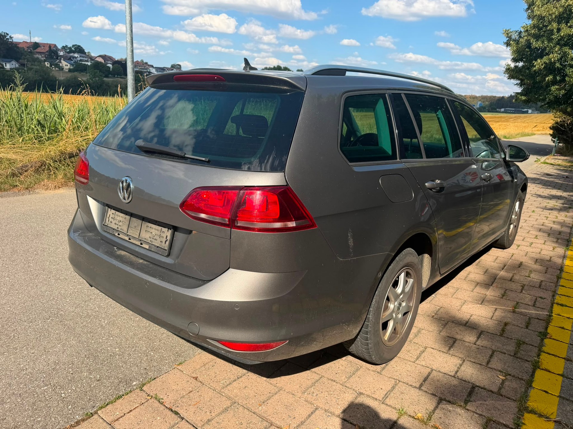 VW Golf Variant 1.4 TSI Comfortline DSG-image-2