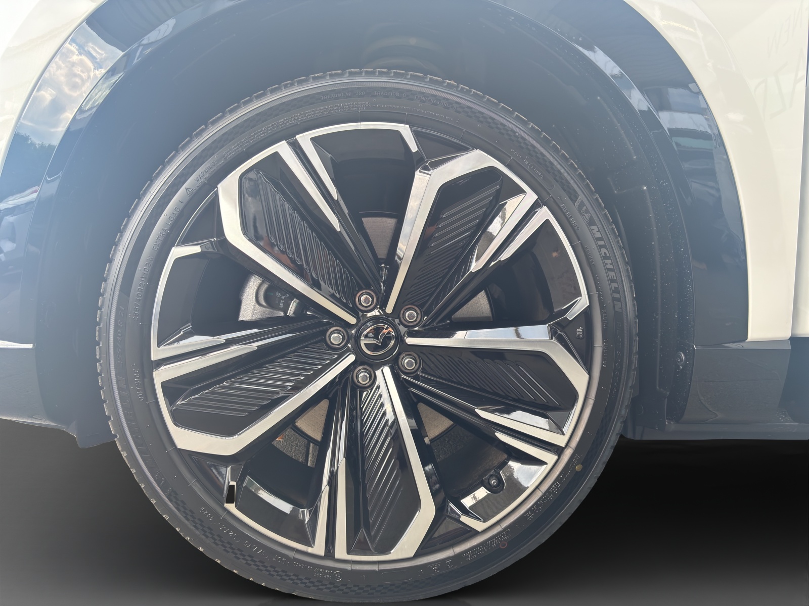 MAZDA CX-6e 78kWh/258 Takumi 21"-image-8