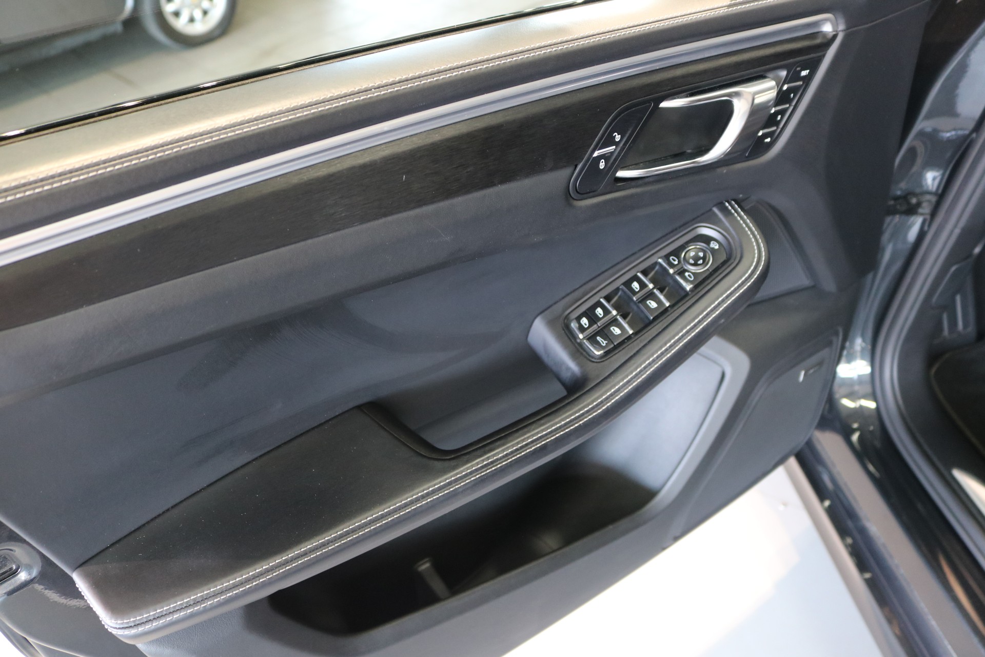 PORSCHE Macan GTS PDK-image-28