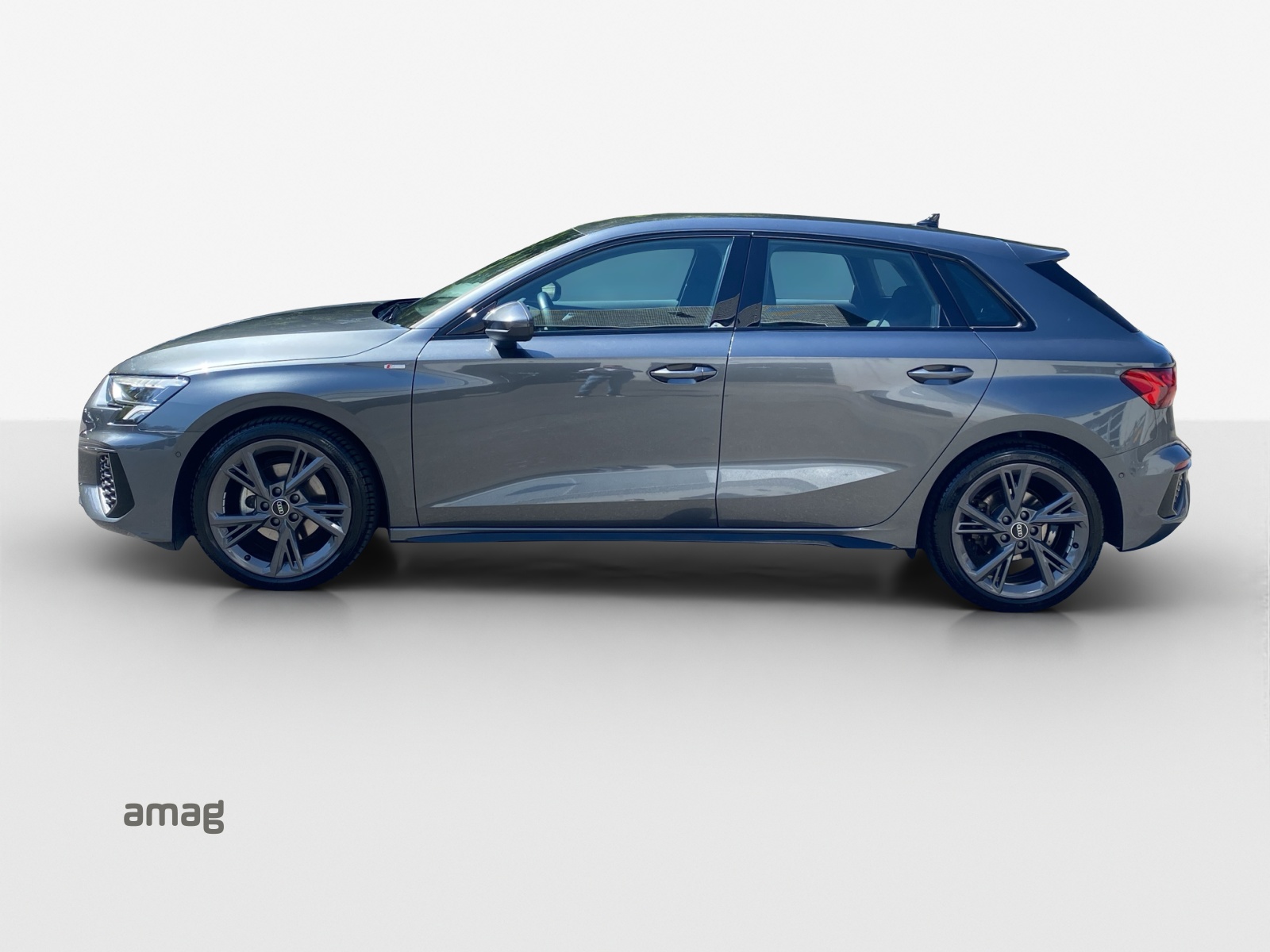 AUDI A3 Sportback 35 TFSI S line Attraction S-tronic-image-1