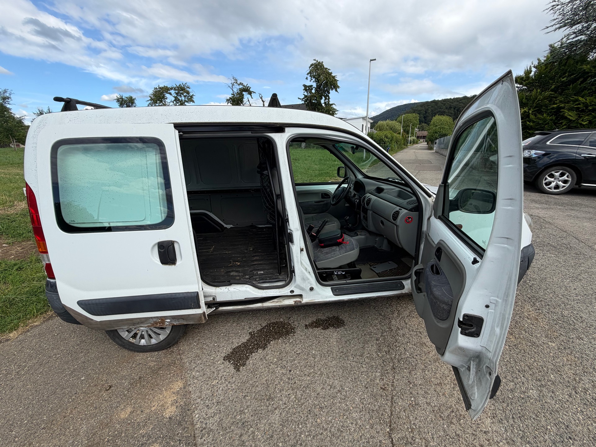 RENAULT Kangoo 1.5 dCi-image-6