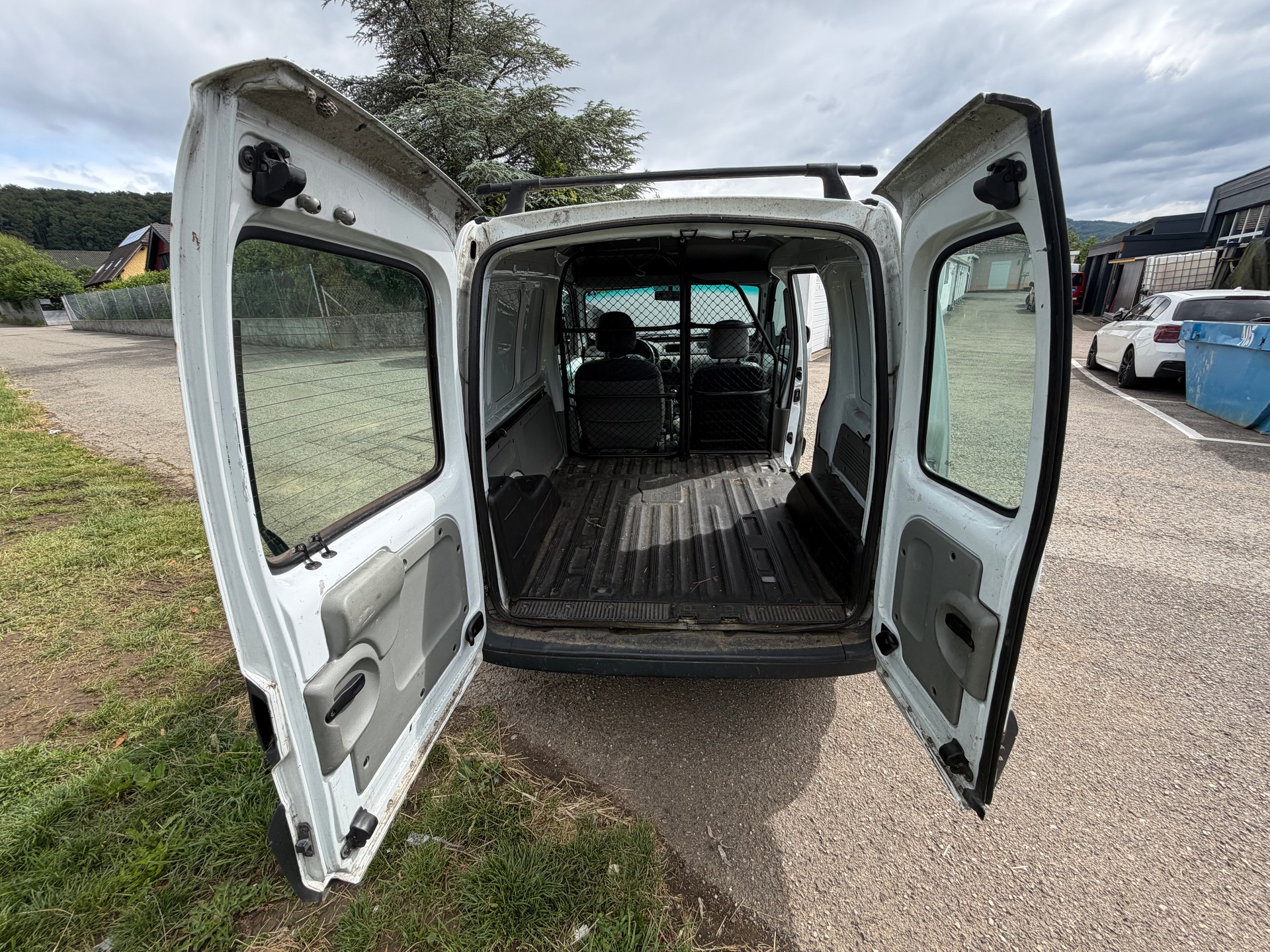 RENAULT Kangoo 1.5 dCi-image-8