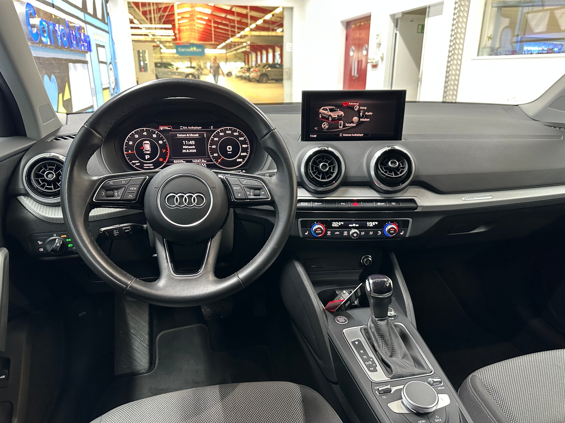 AUDI Q2 35 TFSI S line S-tronic-image-9