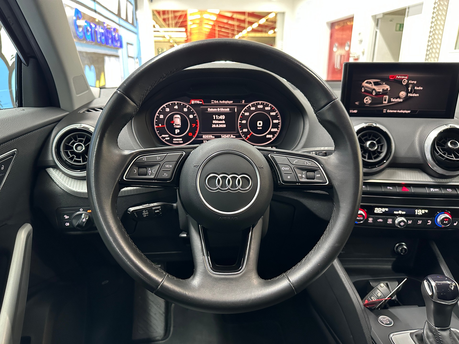 AUDI Q2 35 TFSI S line S-tronic-image-10