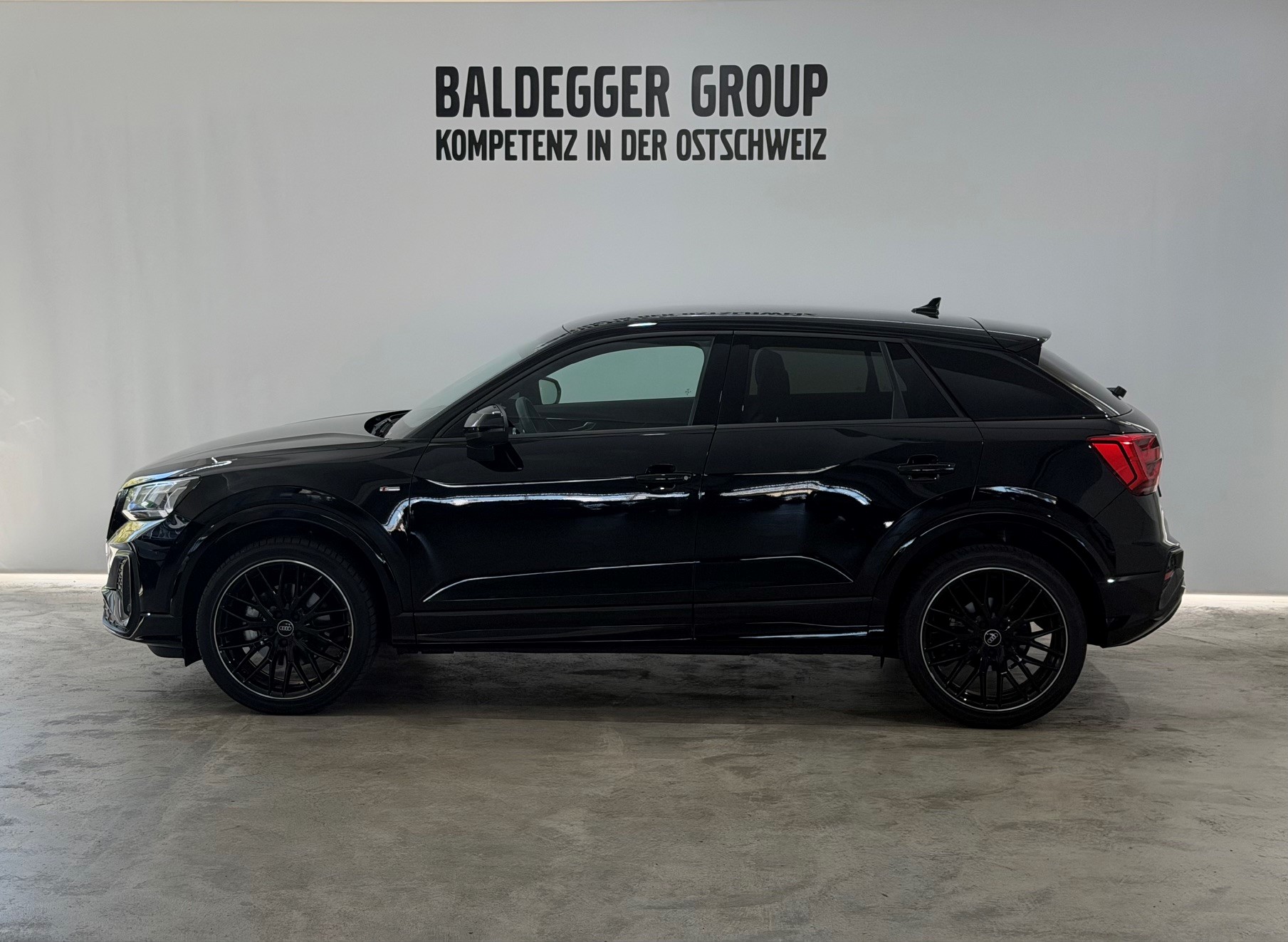 AUDI Q2 2.0 40 TFSI S Line quattro-image-2