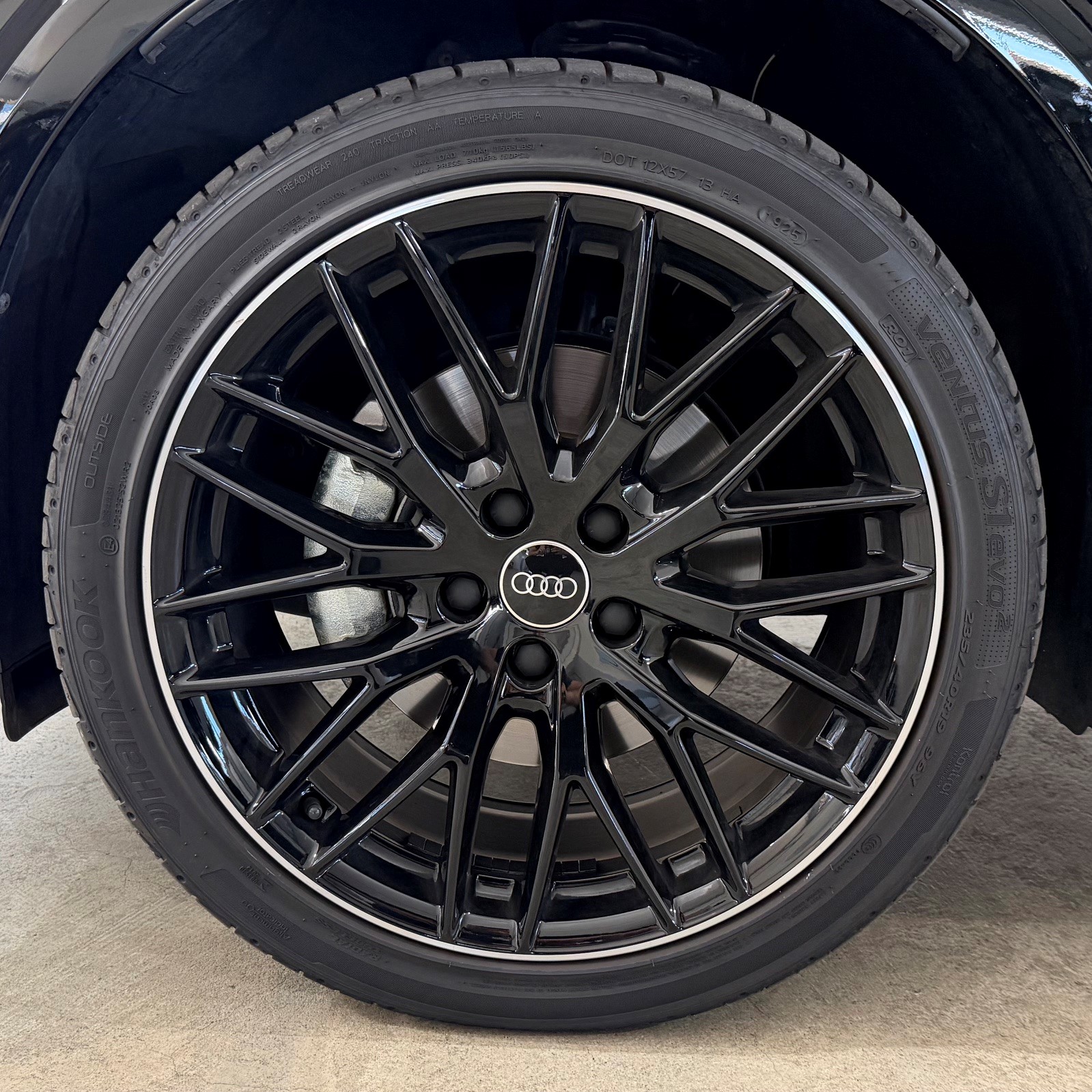 AUDI Q2 2.0 40 TFSI S Line quattro-image-8