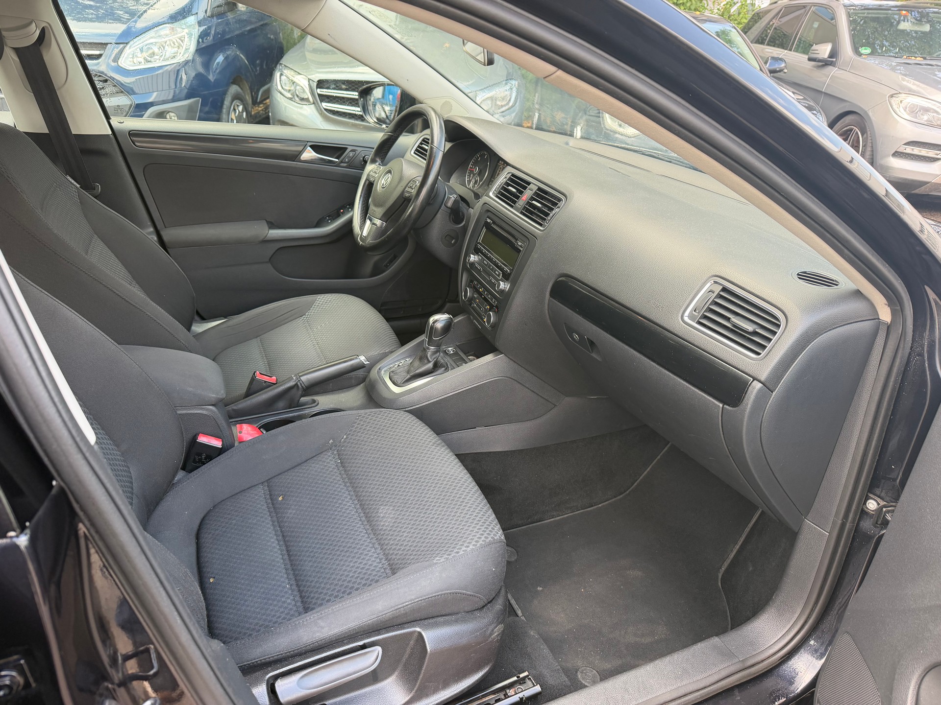 VW Jetta 1.6 TDI BMT Comfortline DSG-image-10