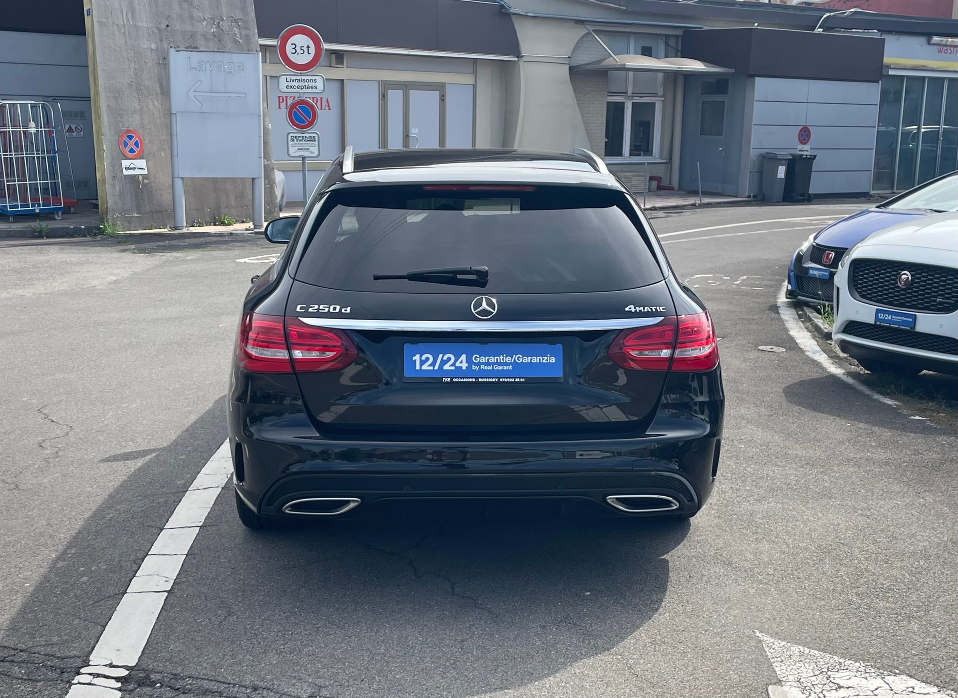 MERCEDES-BENZ C 250 d Swiss Star AMG Line 4Matic 9G-Tronic-image-4