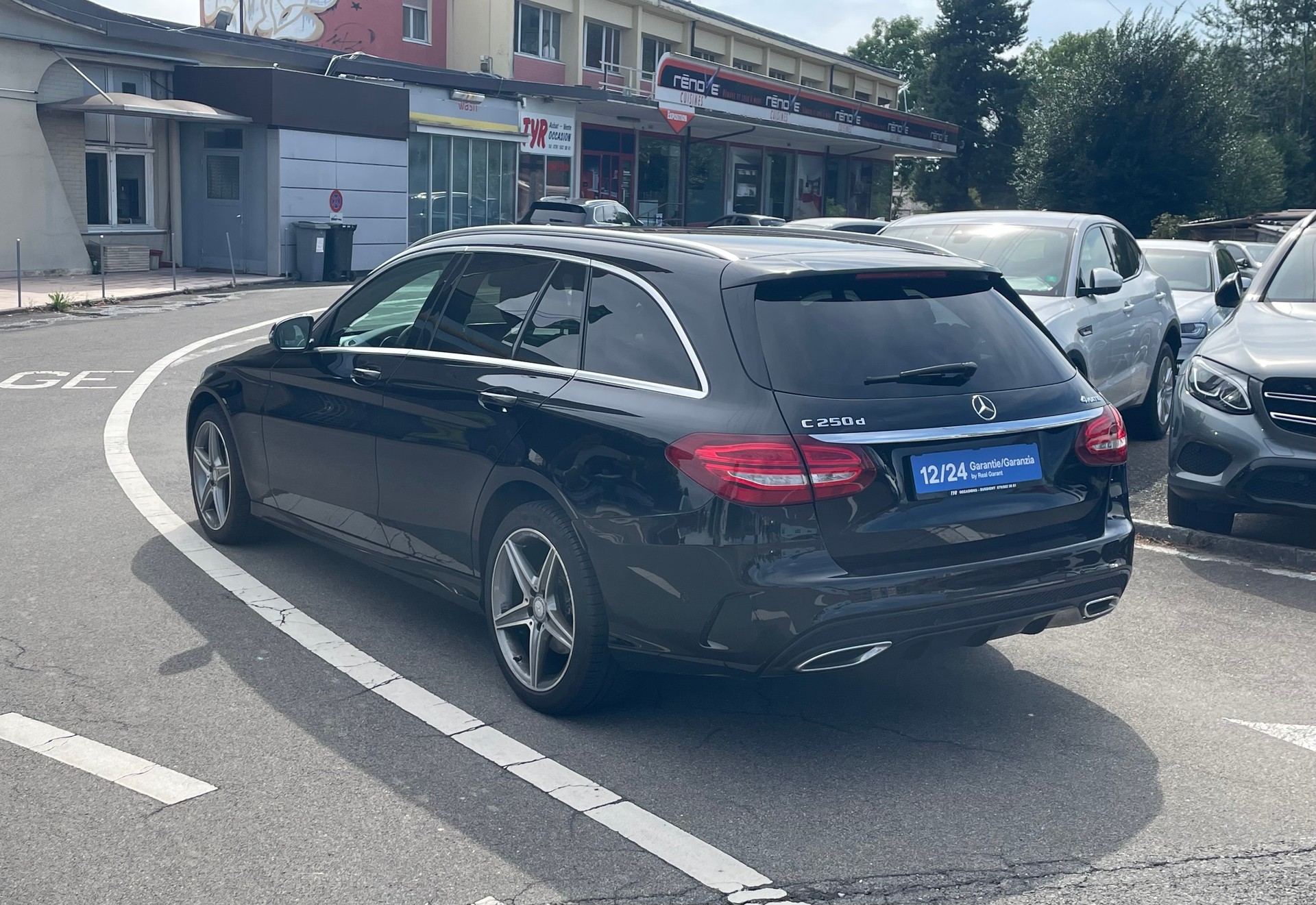 MERCEDES-BENZ C 250 d Swiss Star AMG Line 4Matic 9G-Tronic-image-5