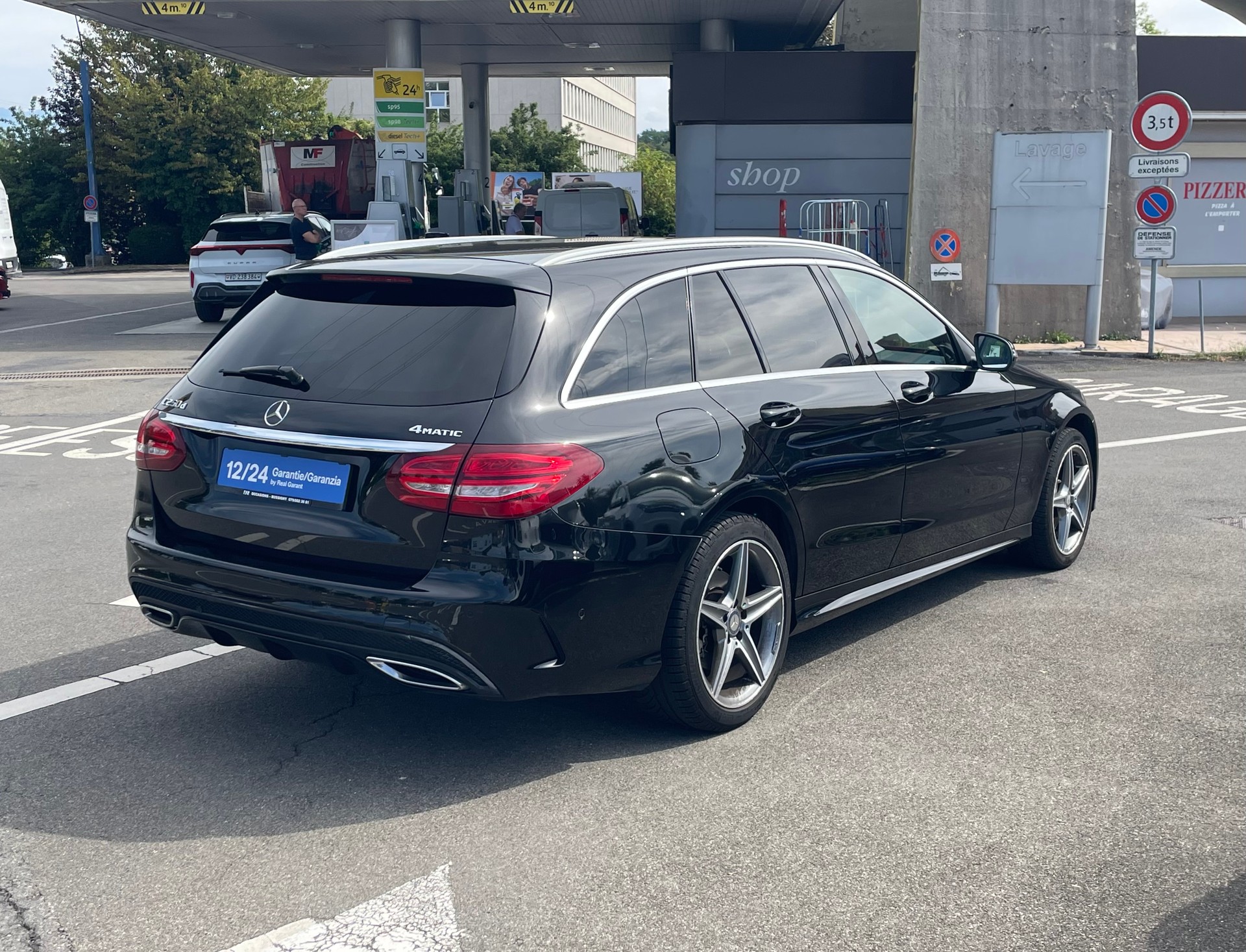 MERCEDES-BENZ C 250 d Swiss Star AMG Line 4Matic 9G-Tronic-image-3