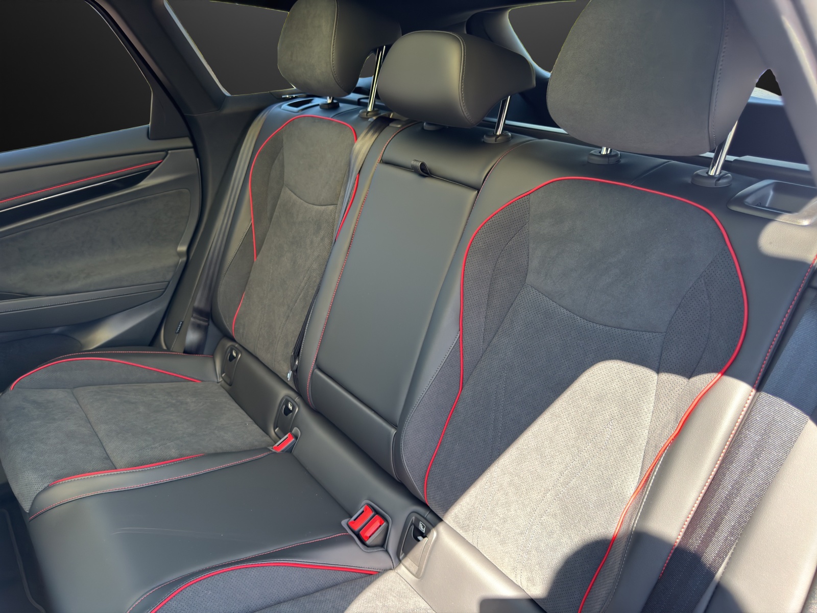 VW ID.7 Tourer GTX 86 kWh GTX Business 4 Motion-image-8