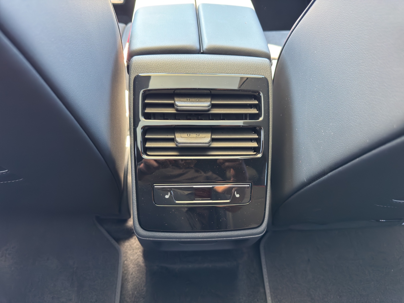 VW ID.7 Tourer GTX 86 kWh GTX Business 4 Motion-image-11