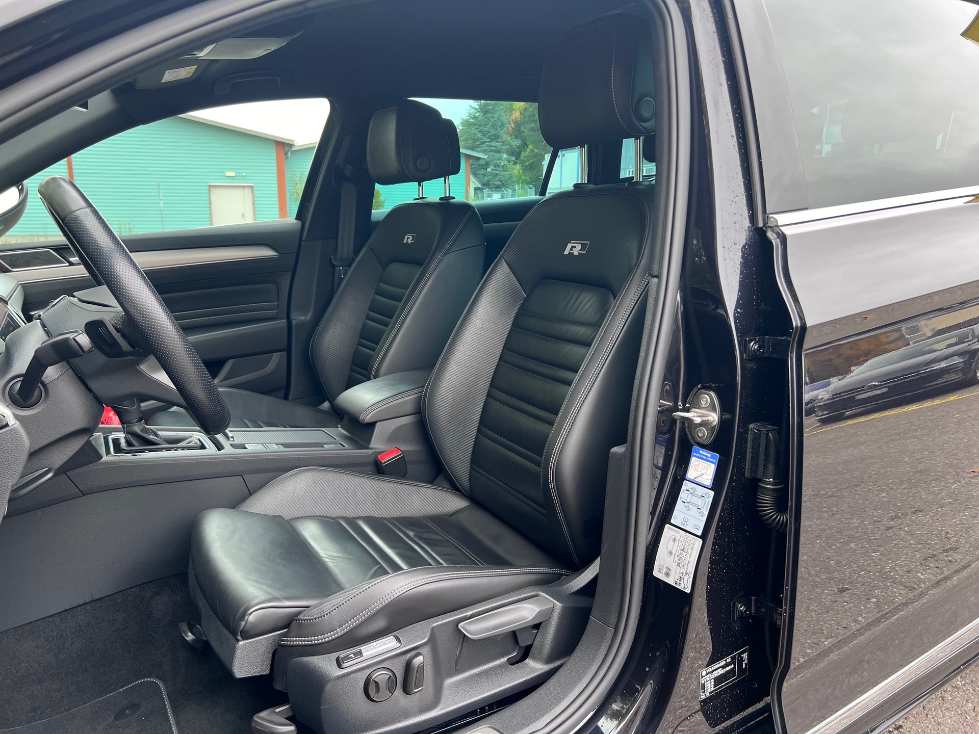 VW Passat Variant 2.0 TSI R-Line 4Motion DSG-image-4