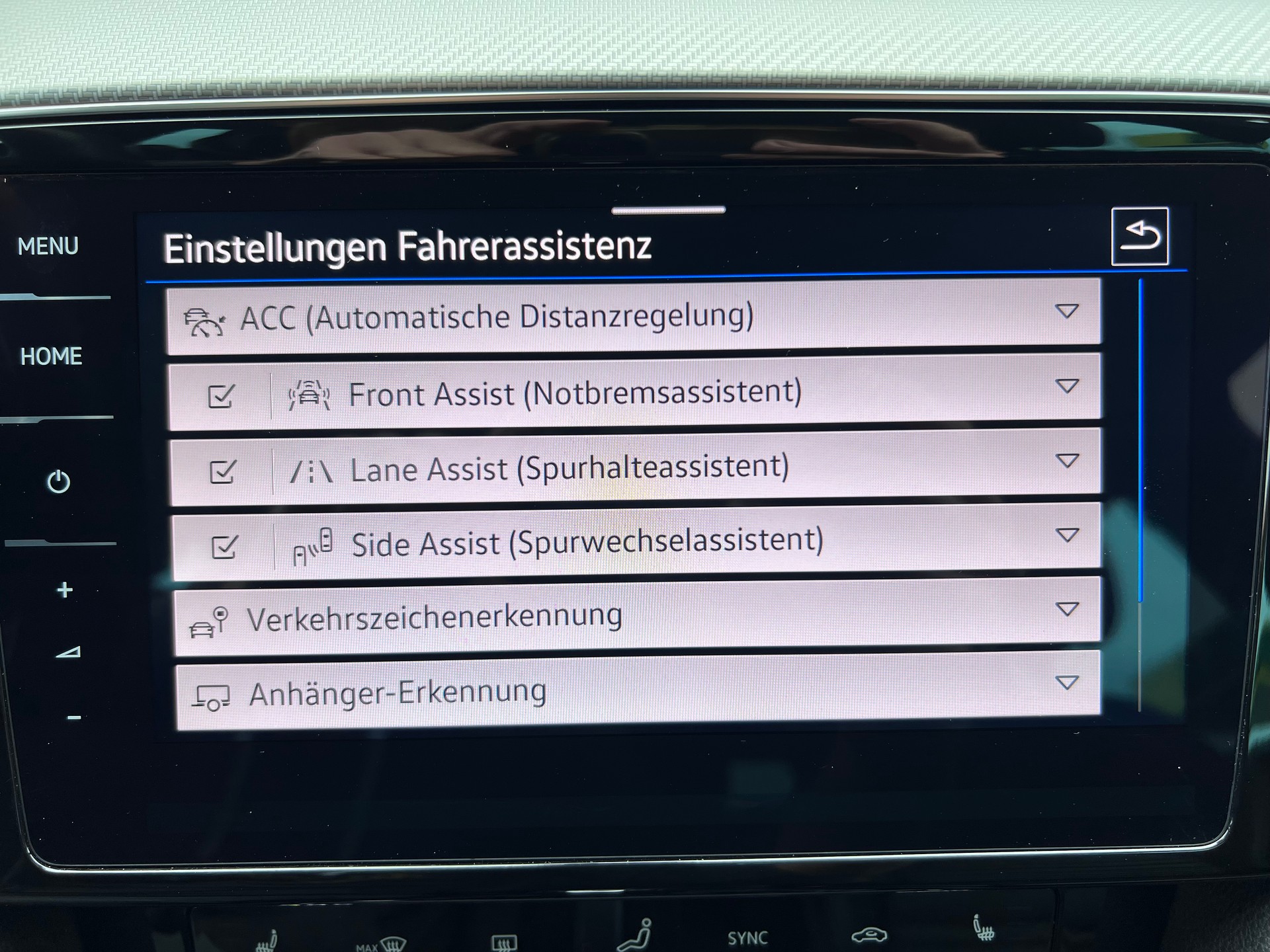 VW Passat Variant 2.0 TSI R-Line 4Motion DSG-image-8