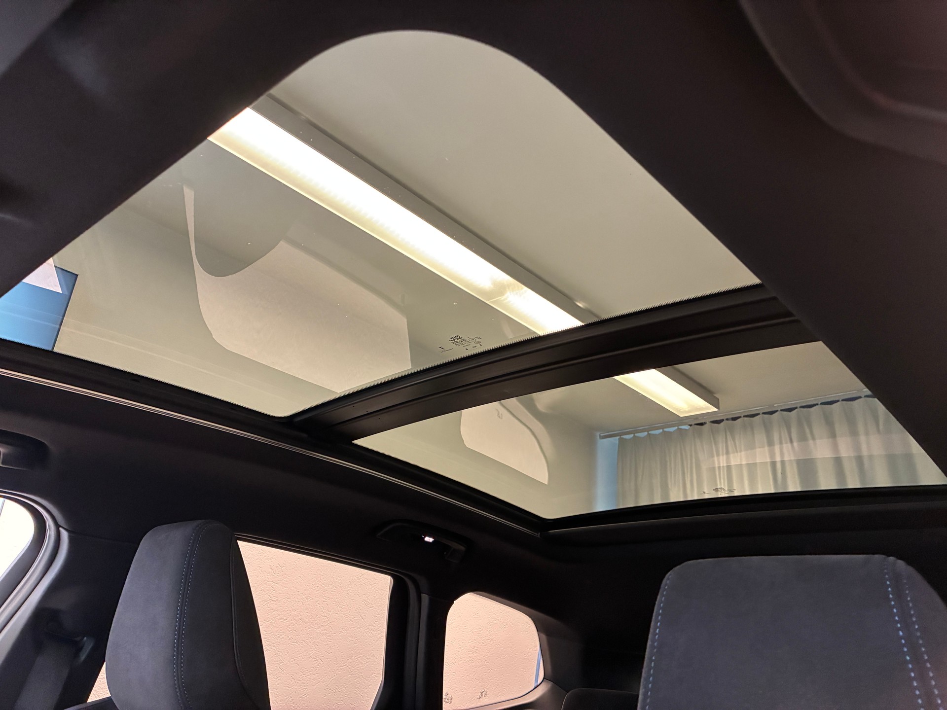 BMW X1 23i xDrive paddles-image-19