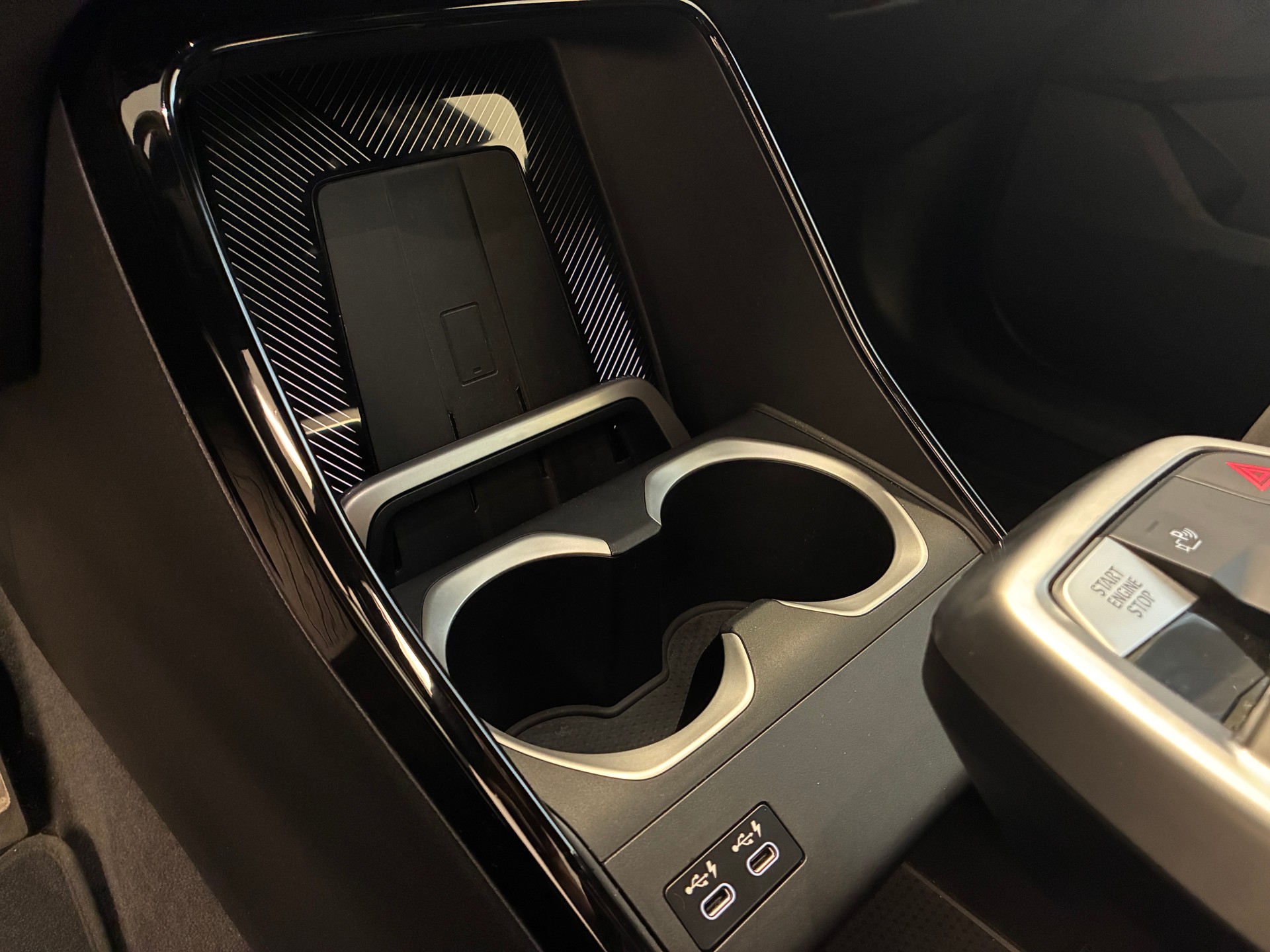 BMW X1 23i xDrive paddles-image-16