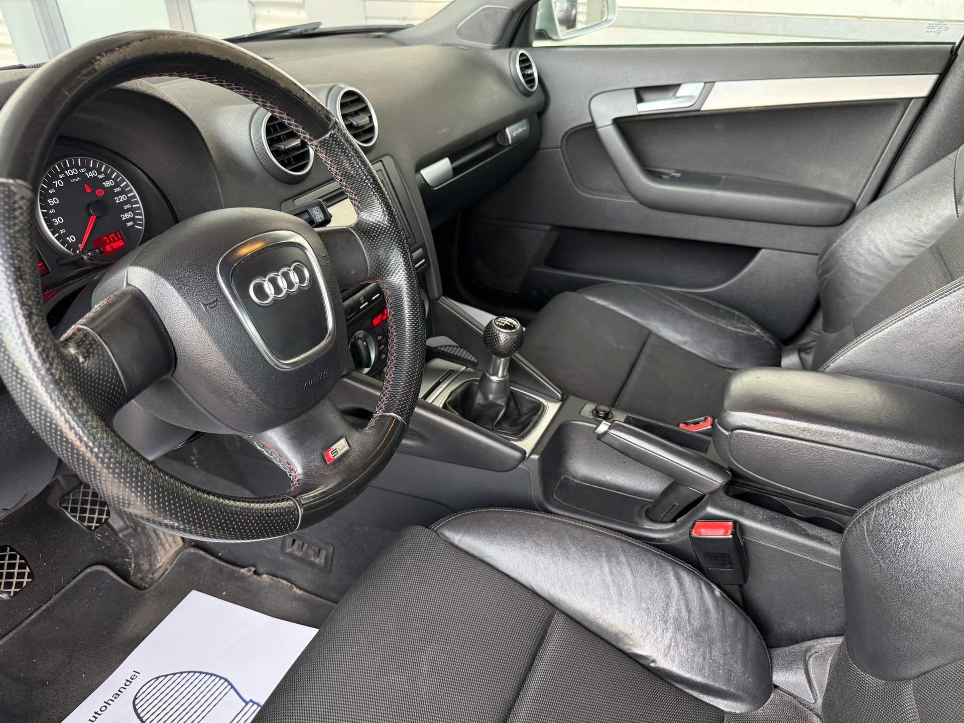 AUDI A3 2.0 Turbo FSI Ambition quattro-image-9