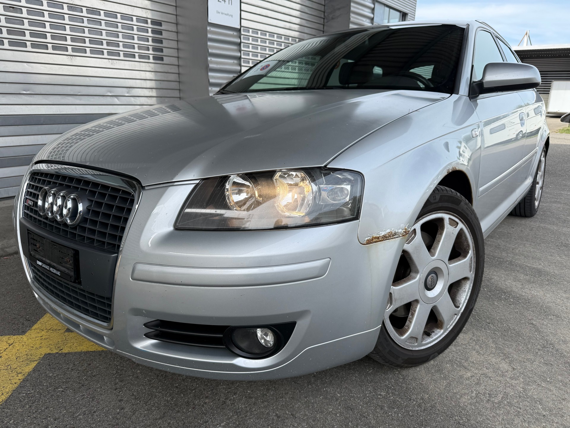 AUDI A3 2.0 Turbo FSI Ambition quattro-image-2