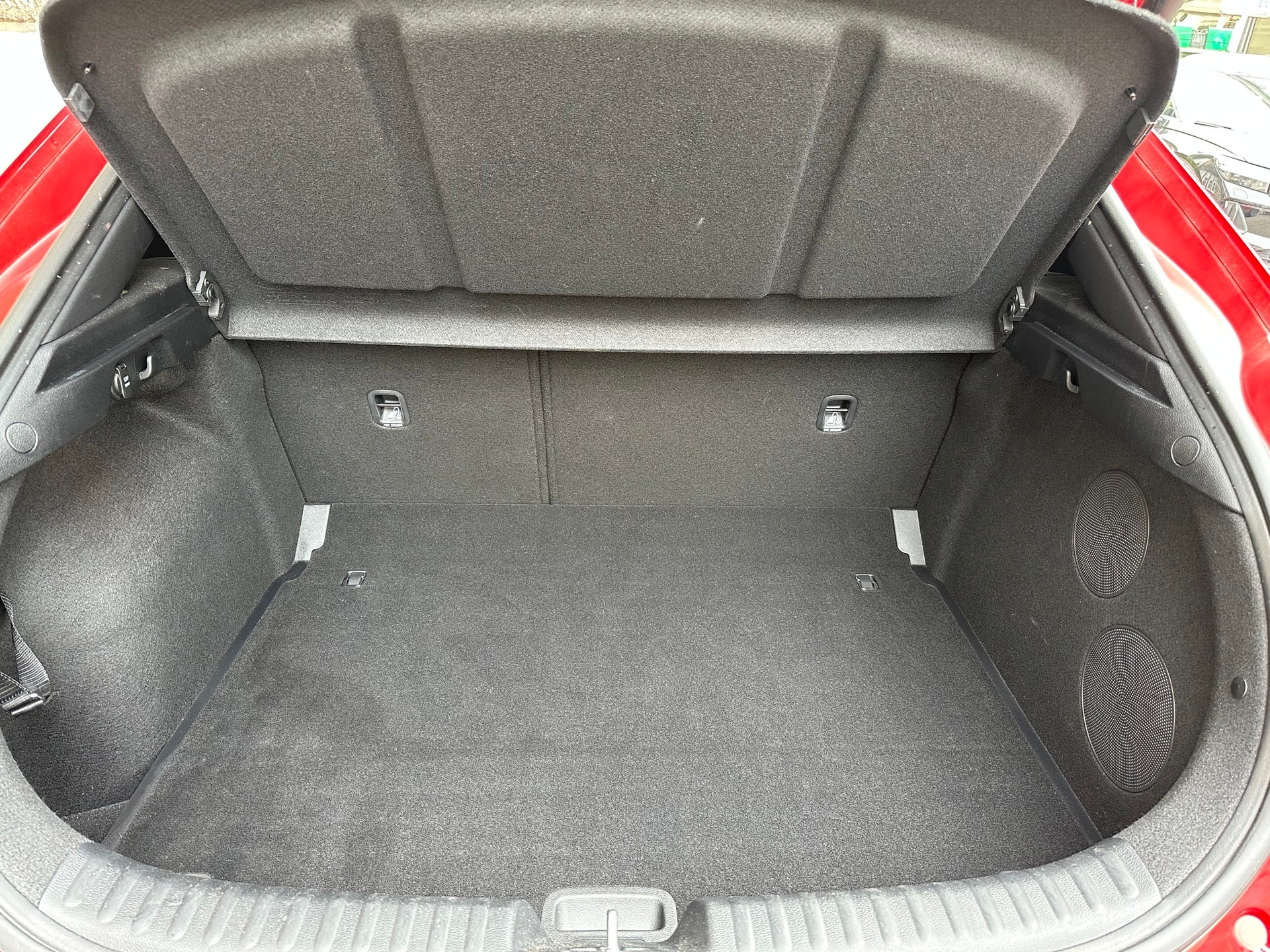 KIA XCeed 1.5 T-GDi MHEV GT-Line DCT-image-10
