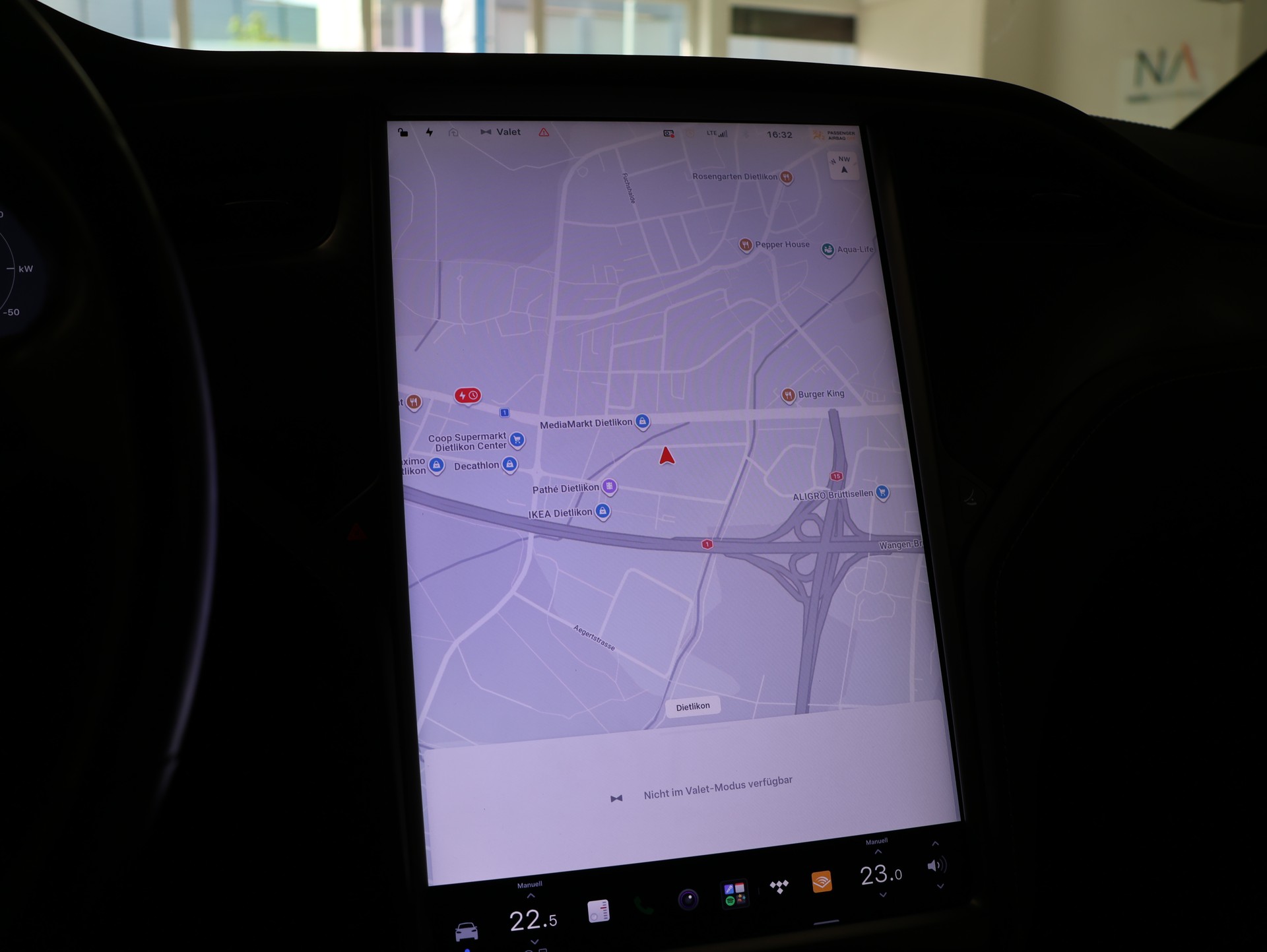 TESLA Model X Performance *Panoramadach* *Sitzheizung*-image-25