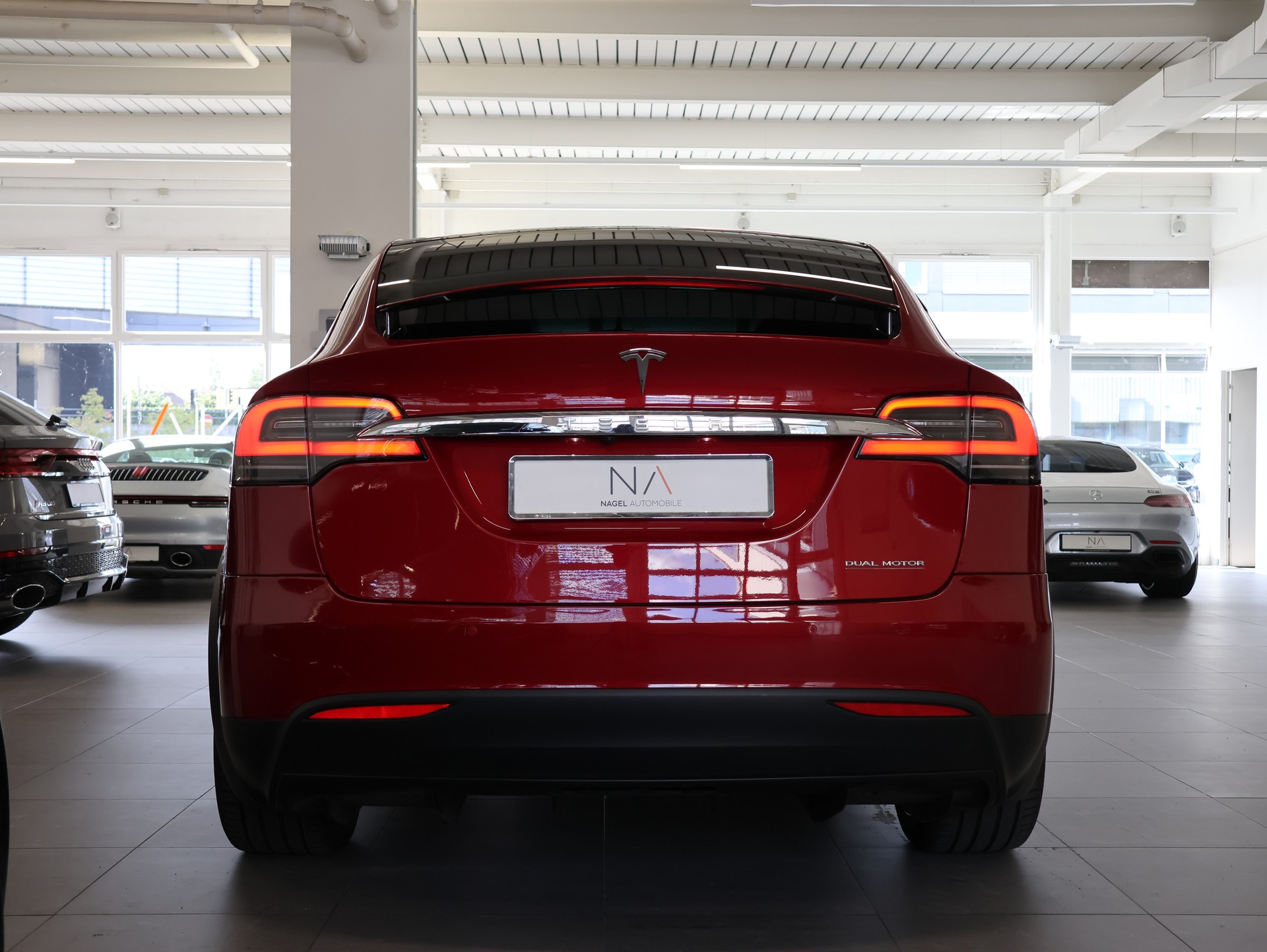 TESLA Model X Performance *Panoramadach* *Sitzheizung*-image-6