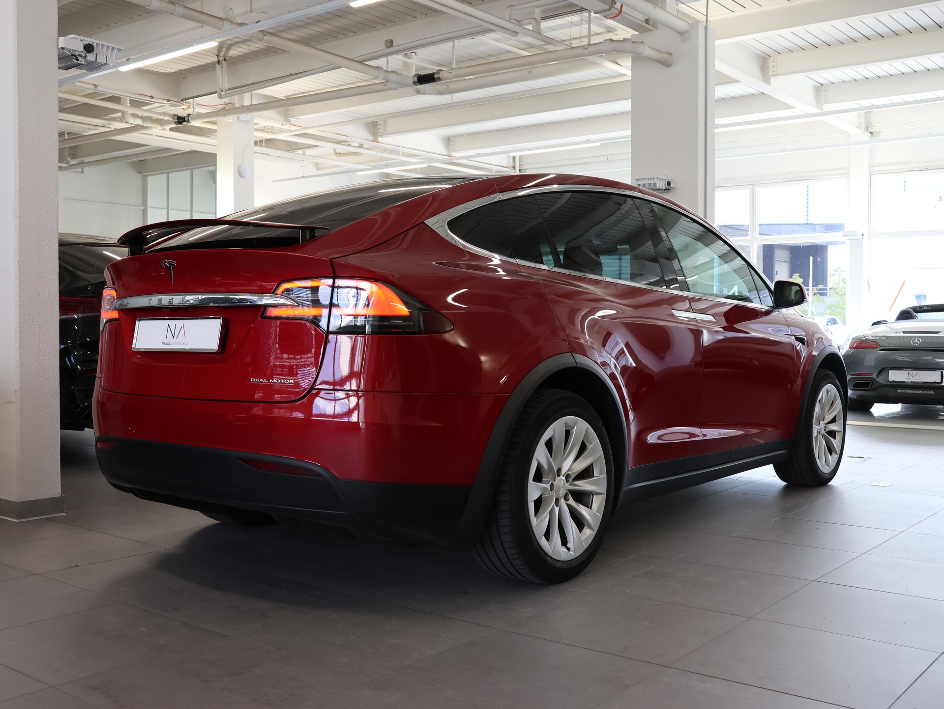 TESLA Model X Performance *Panoramadach* *Sitzheizung*-image-7