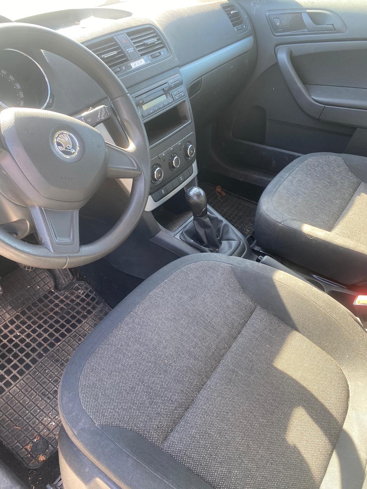 SKODA Yeti 1.2 TSI Ambition-image-4