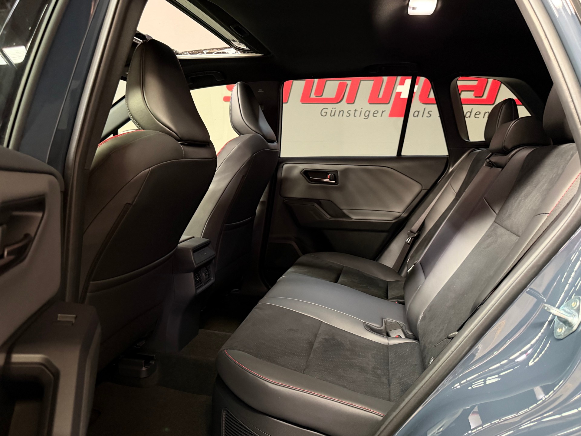 TOYOTA RAV-4 2.5 HSD GR Sport e-CVT AWD-image-15