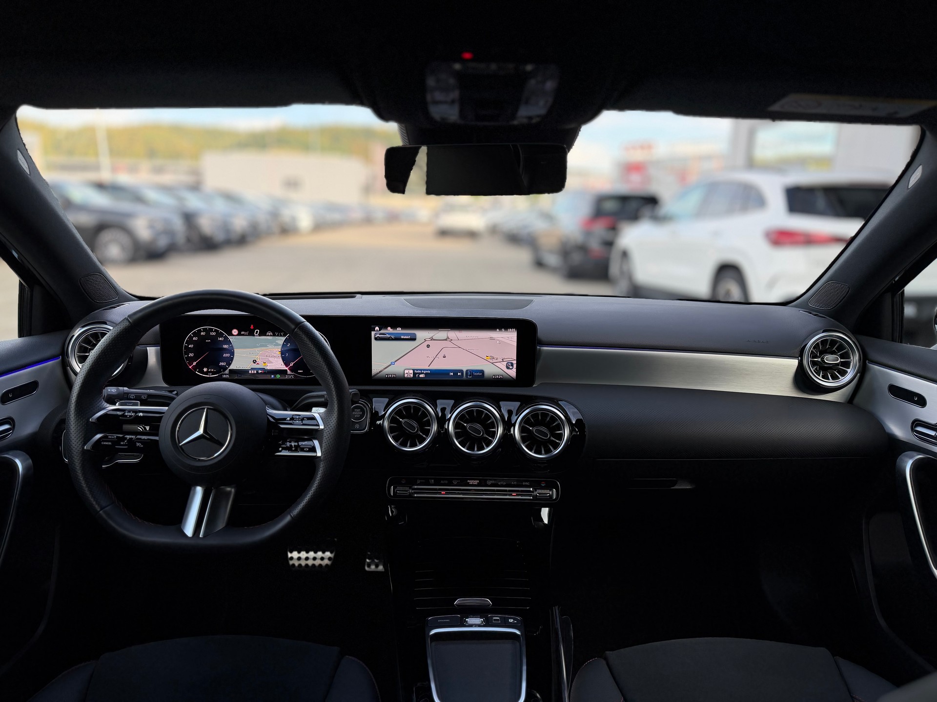 MERCEDES-BENZ A 250 AMG Line 4Matic 8G-DCT-image-4
