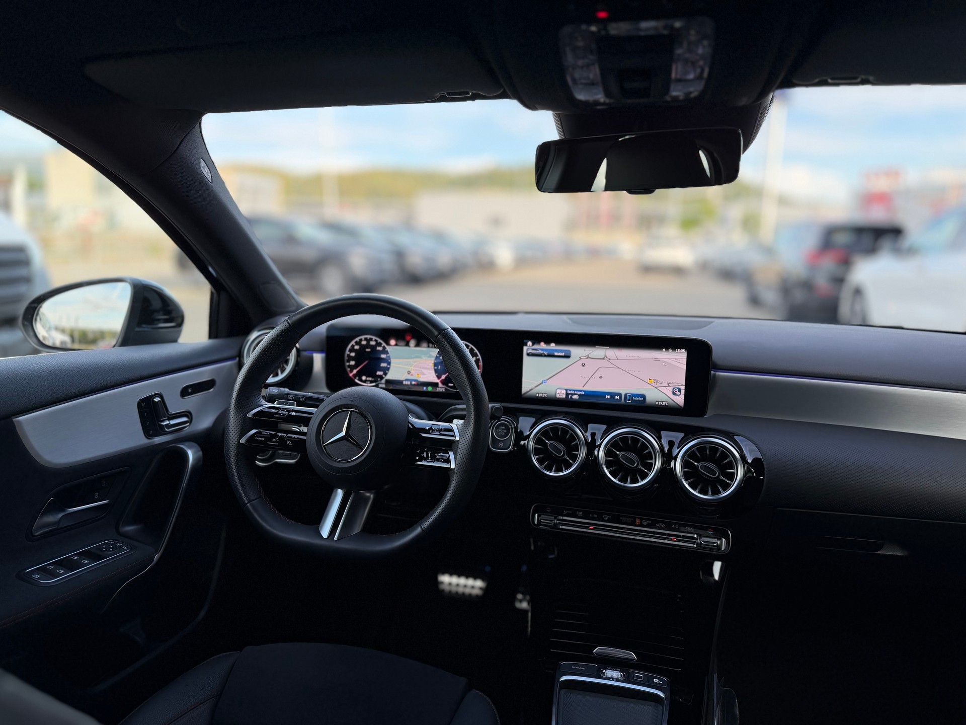 MERCEDES-BENZ A 250 AMG Line 4Matic 8G-DCT-image-6