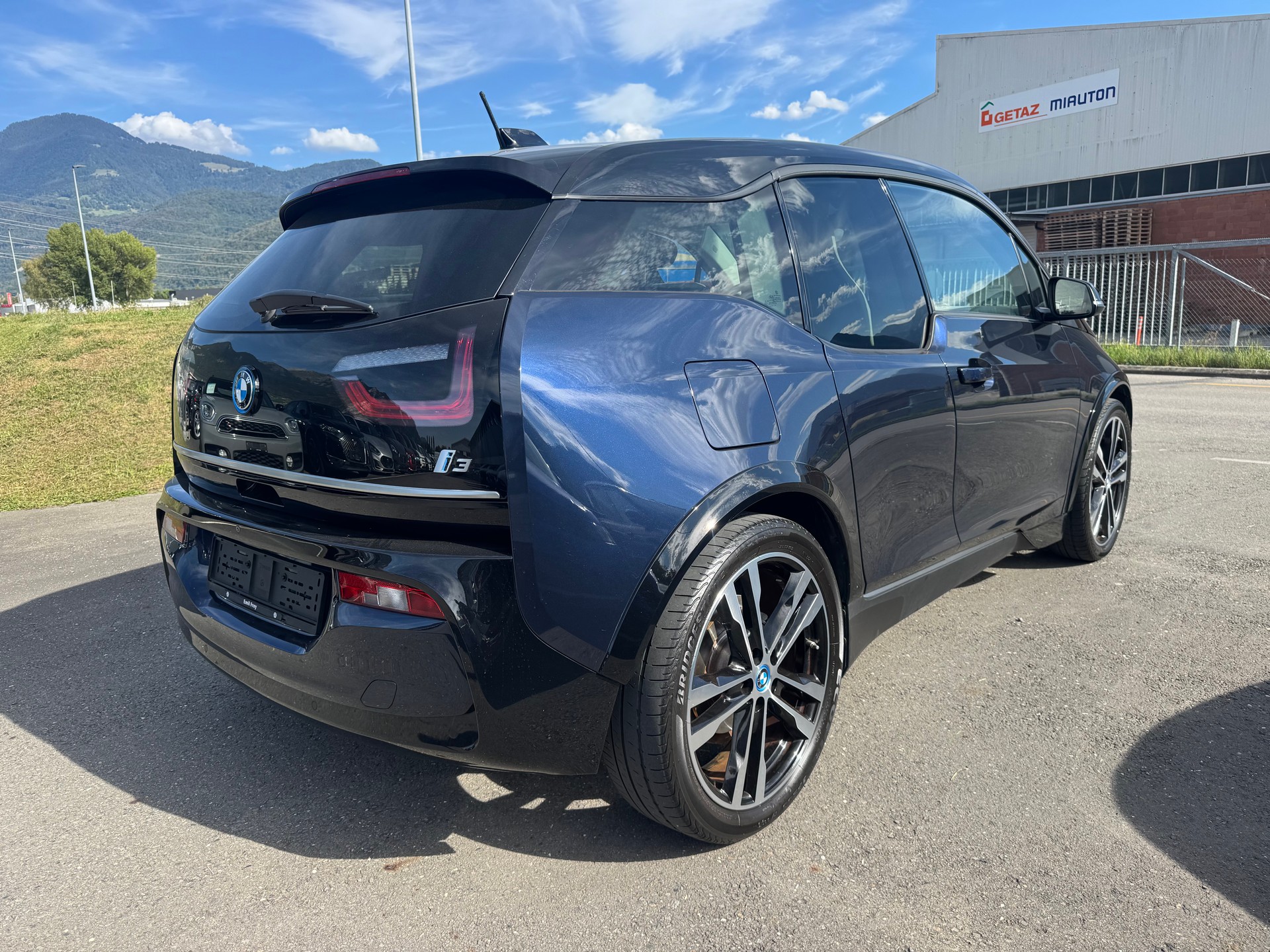BMW i3 (120Ah) Unique Forever Edition-image-5