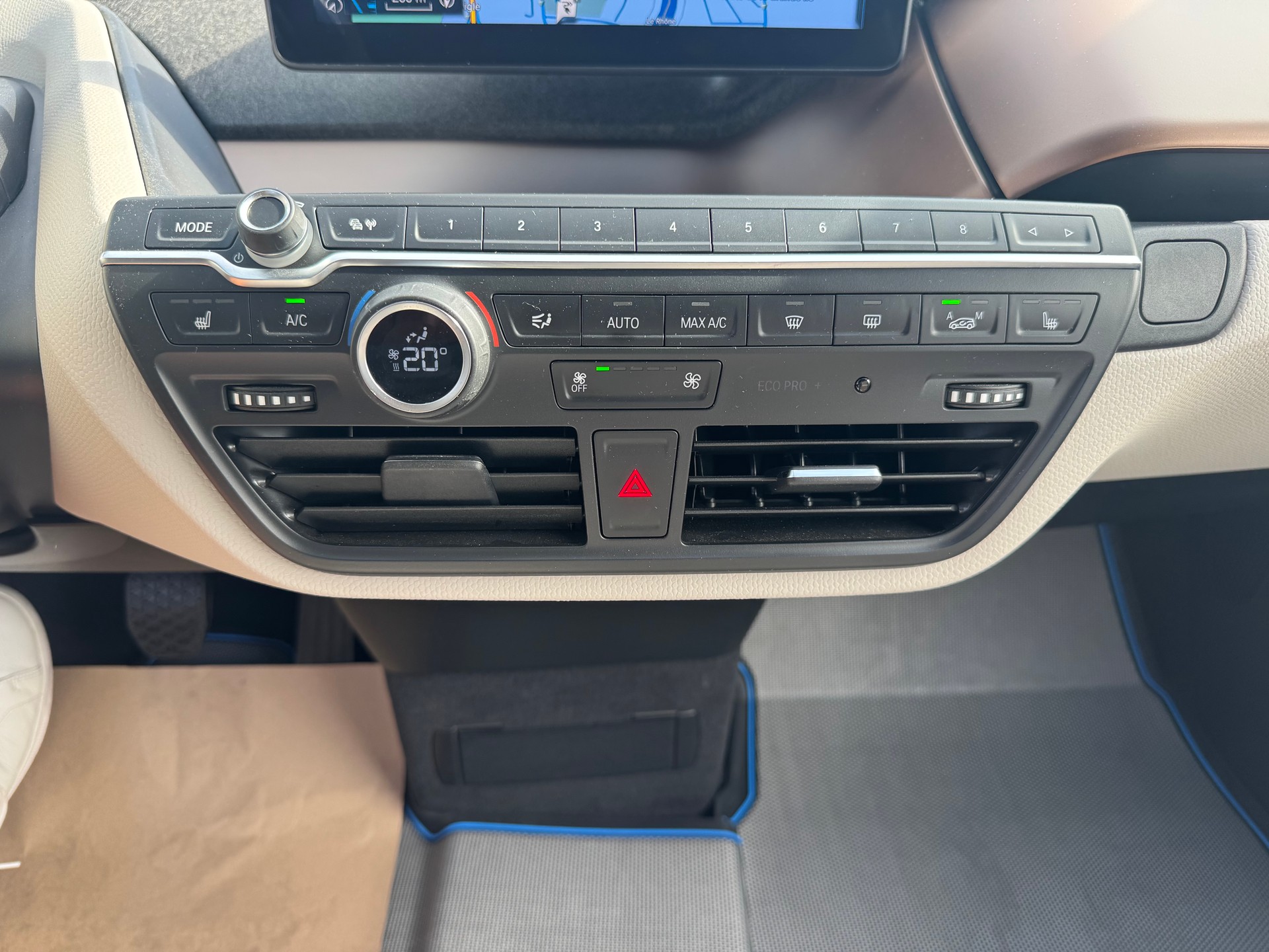BMW i3 (120Ah) Unique Forever Edition-image-20