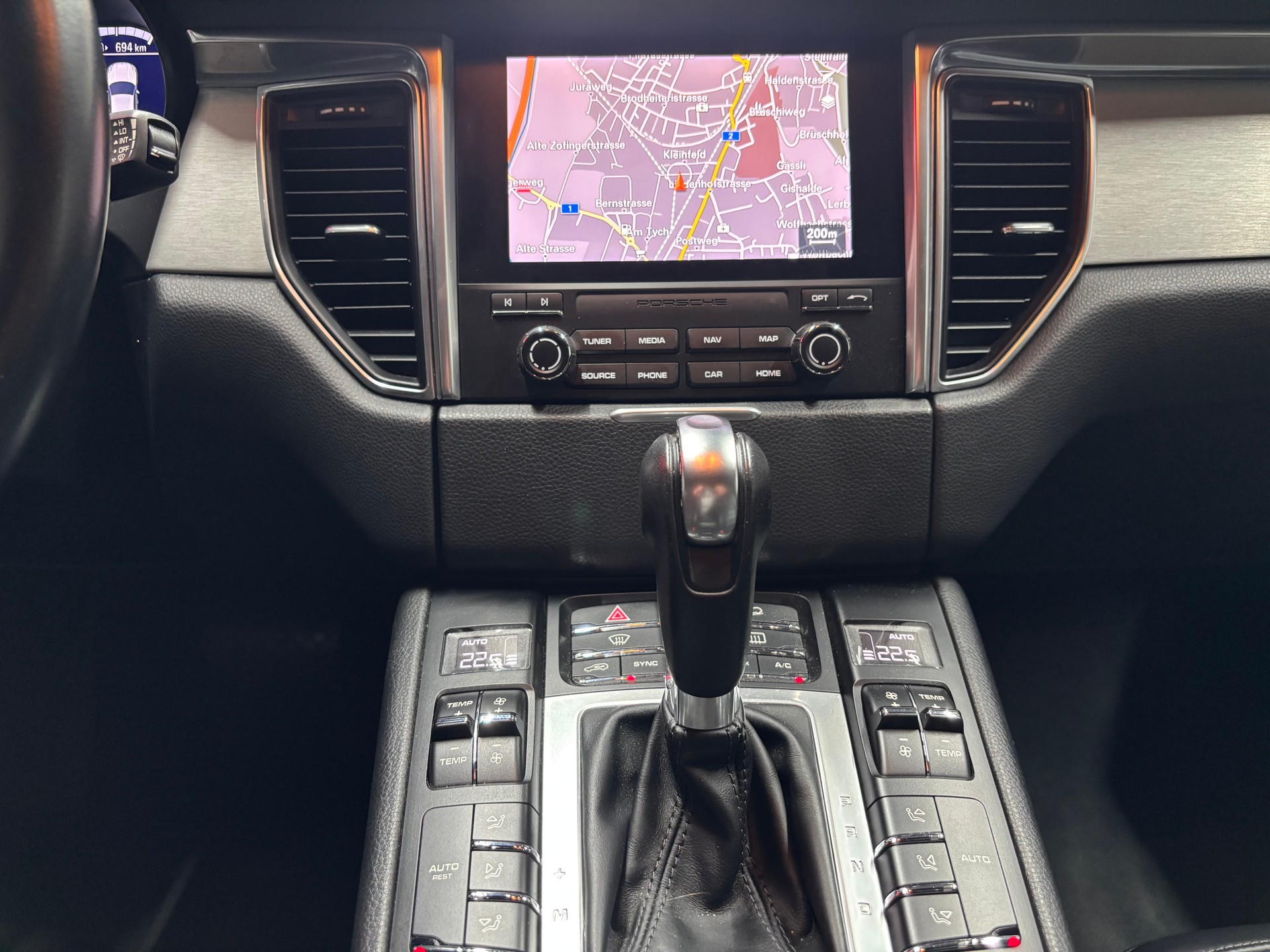 PORSCHE Macan Turbo PDK-image-14