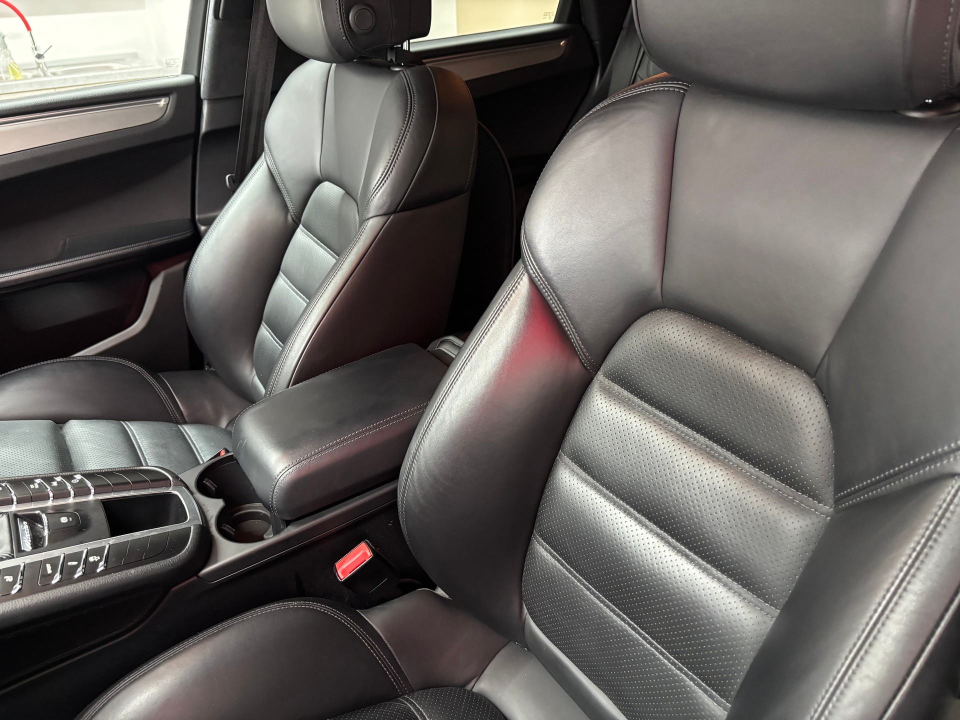 PORSCHE Macan Turbo PDK-image-8