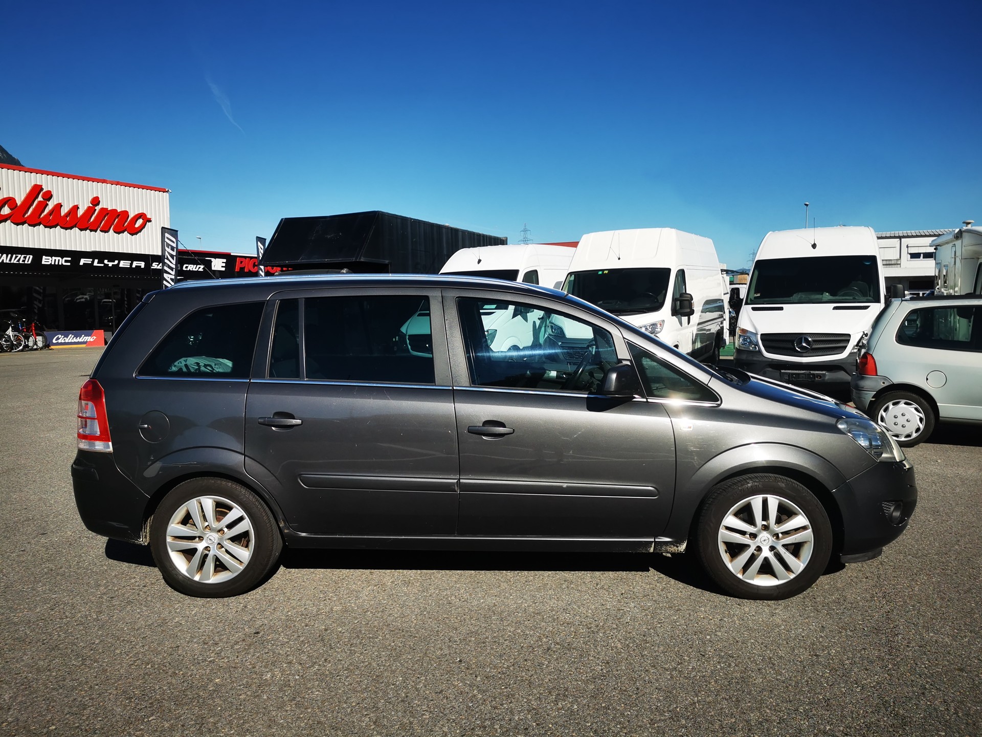 OPEL Zafira 1.8i 16V Enjoy-image-1