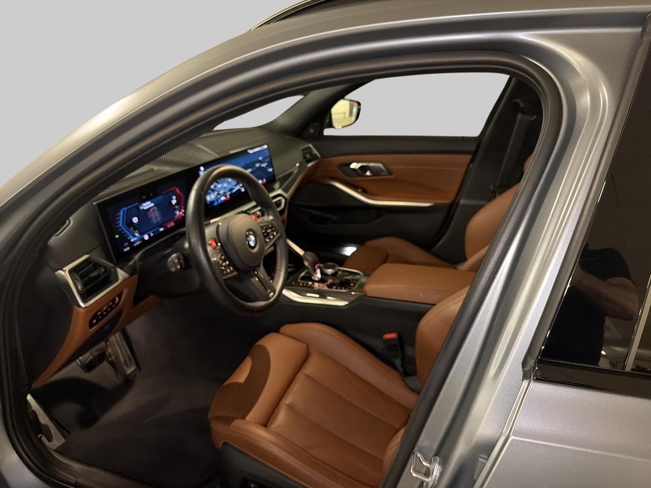 BMW M3 Competition xDrive Touring-image-11