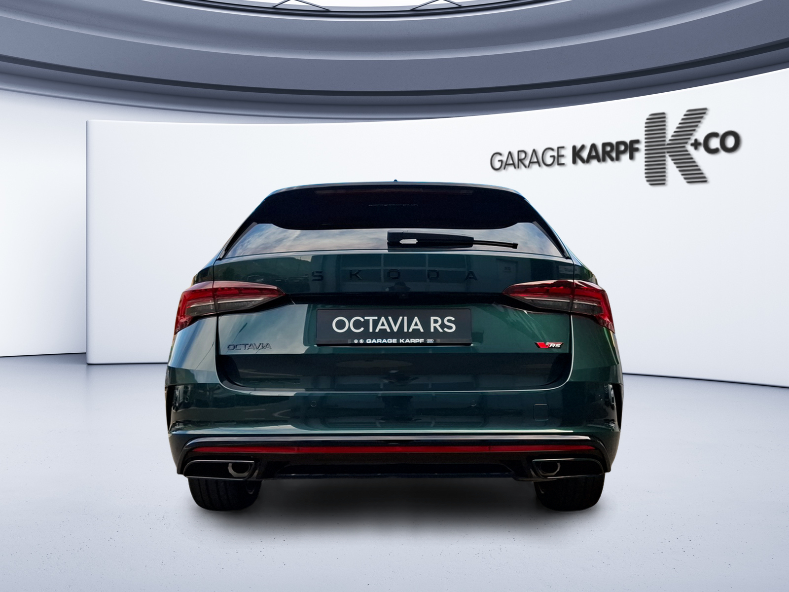 SKODA Octavia Combi 2.0 TSI DSG RS 30 Years Edition-image-5