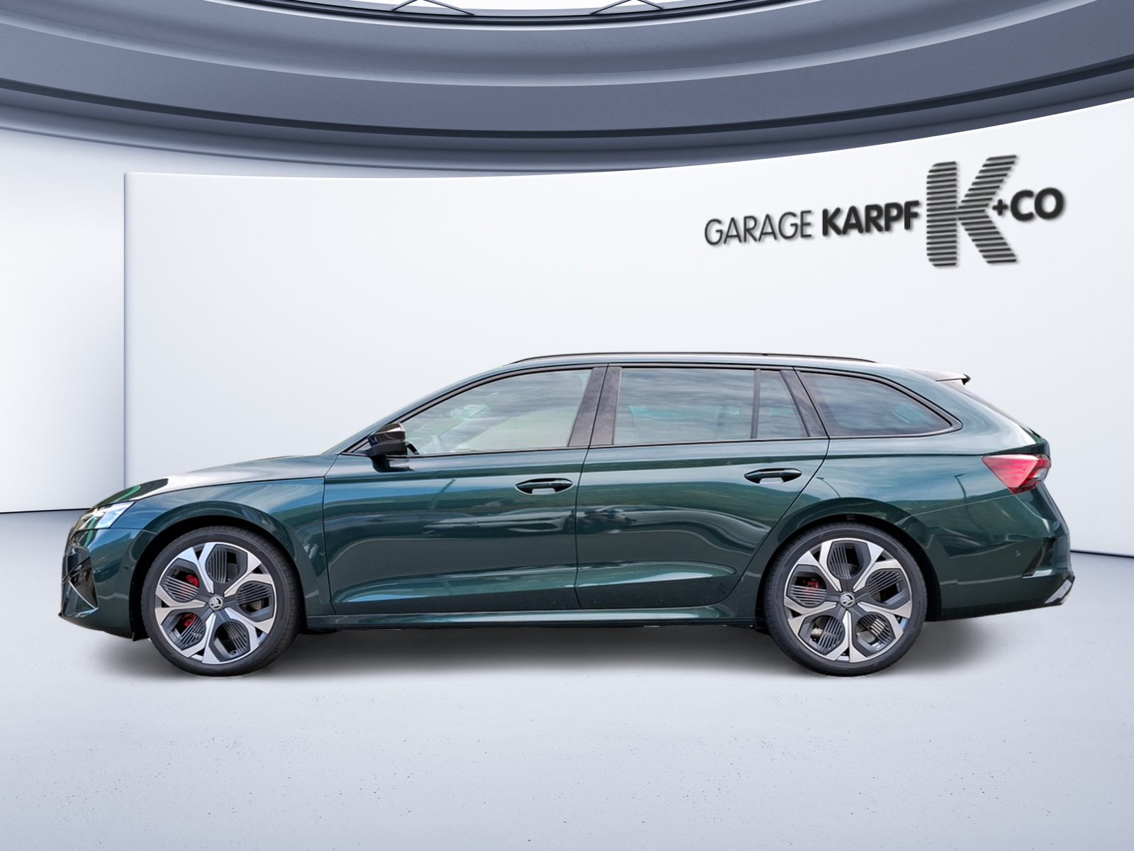 SKODA Octavia Combi 2.0 TSI DSG RS 30 Years Edition-image-1