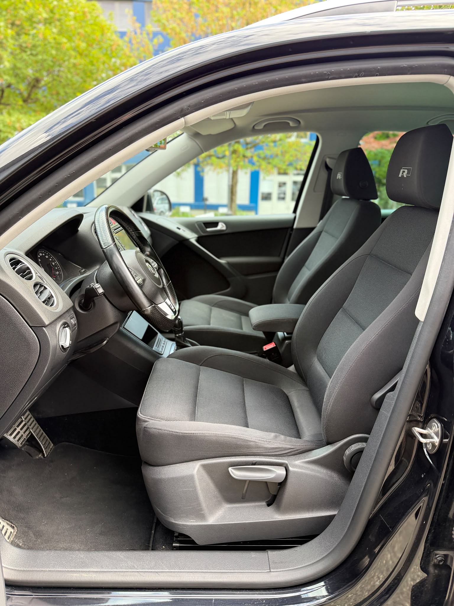 VW Tiguan 2.0 TSI 200 Sport & Style DSG-image-9
