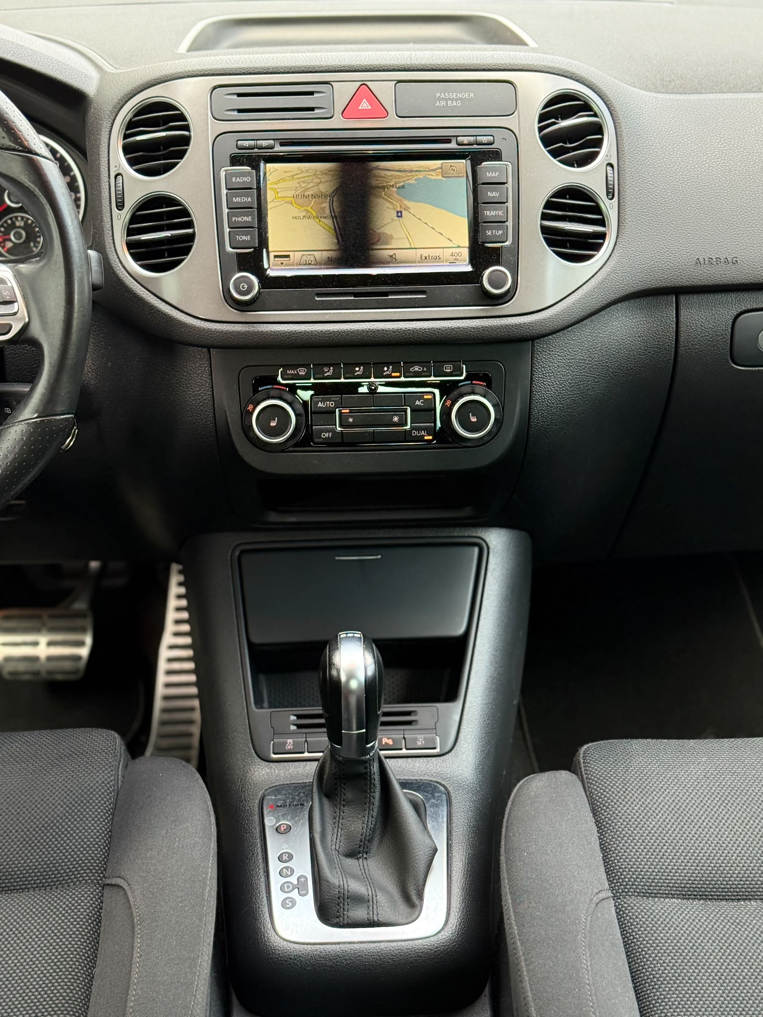 VW Tiguan 2.0 TSI 200 Sport & Style DSG-image-13