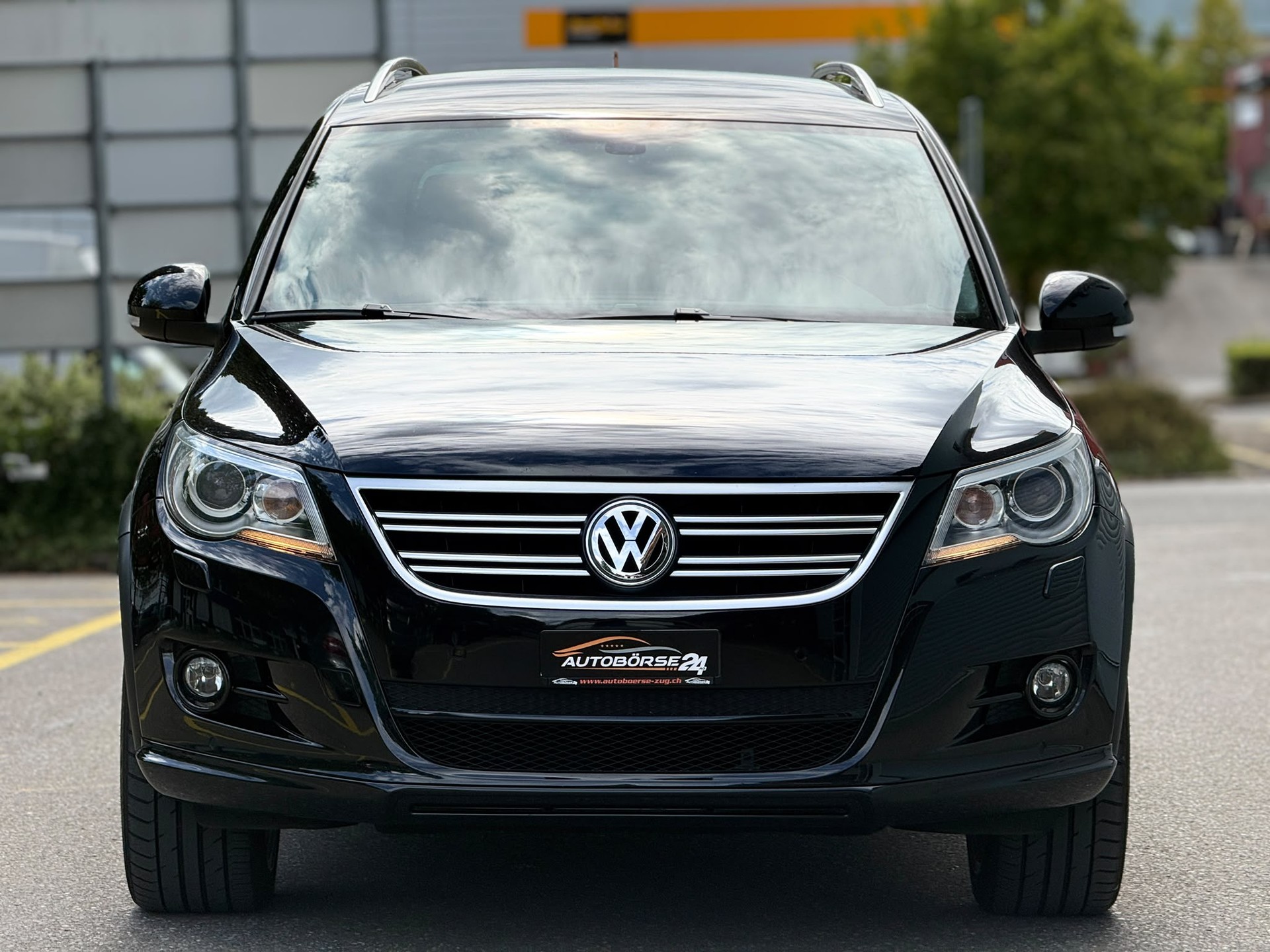 VW Tiguan 2.0 TSI 200 Sport & Style DSG-image-2