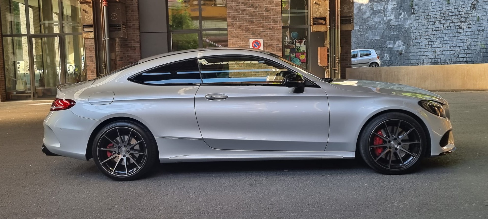 MERCEDES-BENZ C 43 AMG 4matic-image-3
