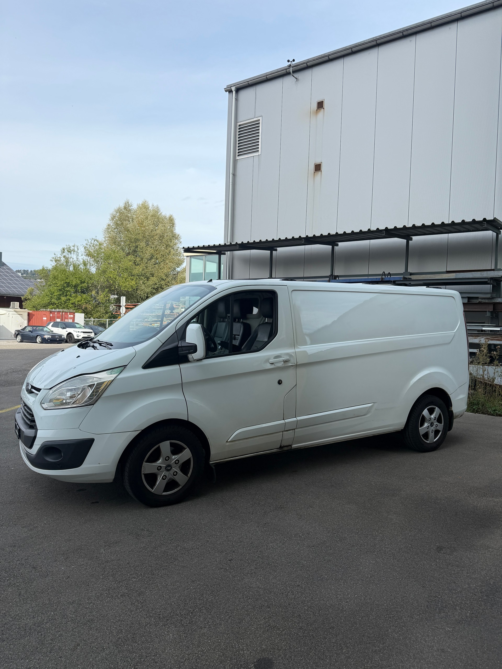 FORD Transit Custom Van 340 L2H1 Trend SelectShift A-image-3