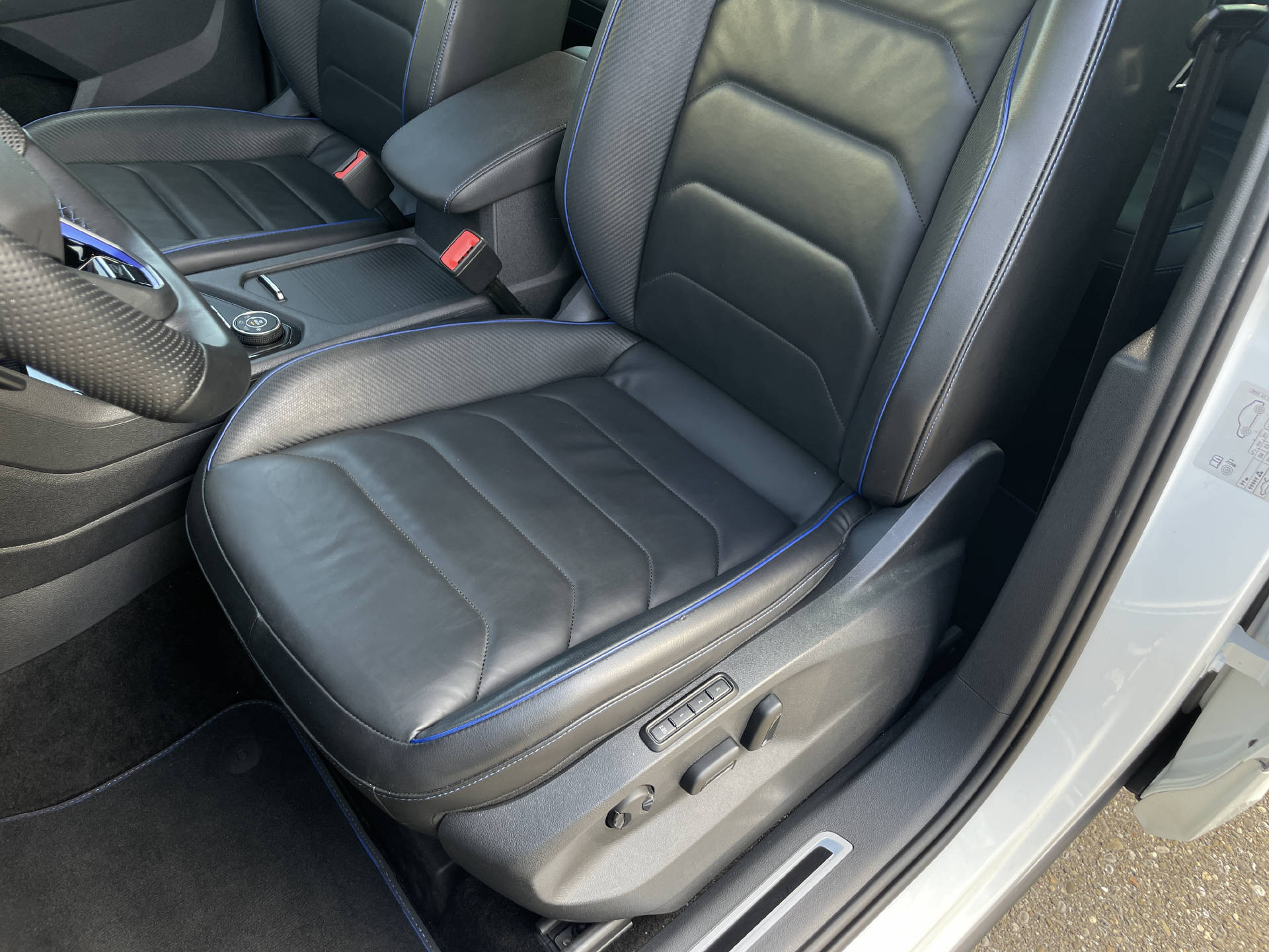 VW Tiguan 2.0 TSI R DSG-image-8