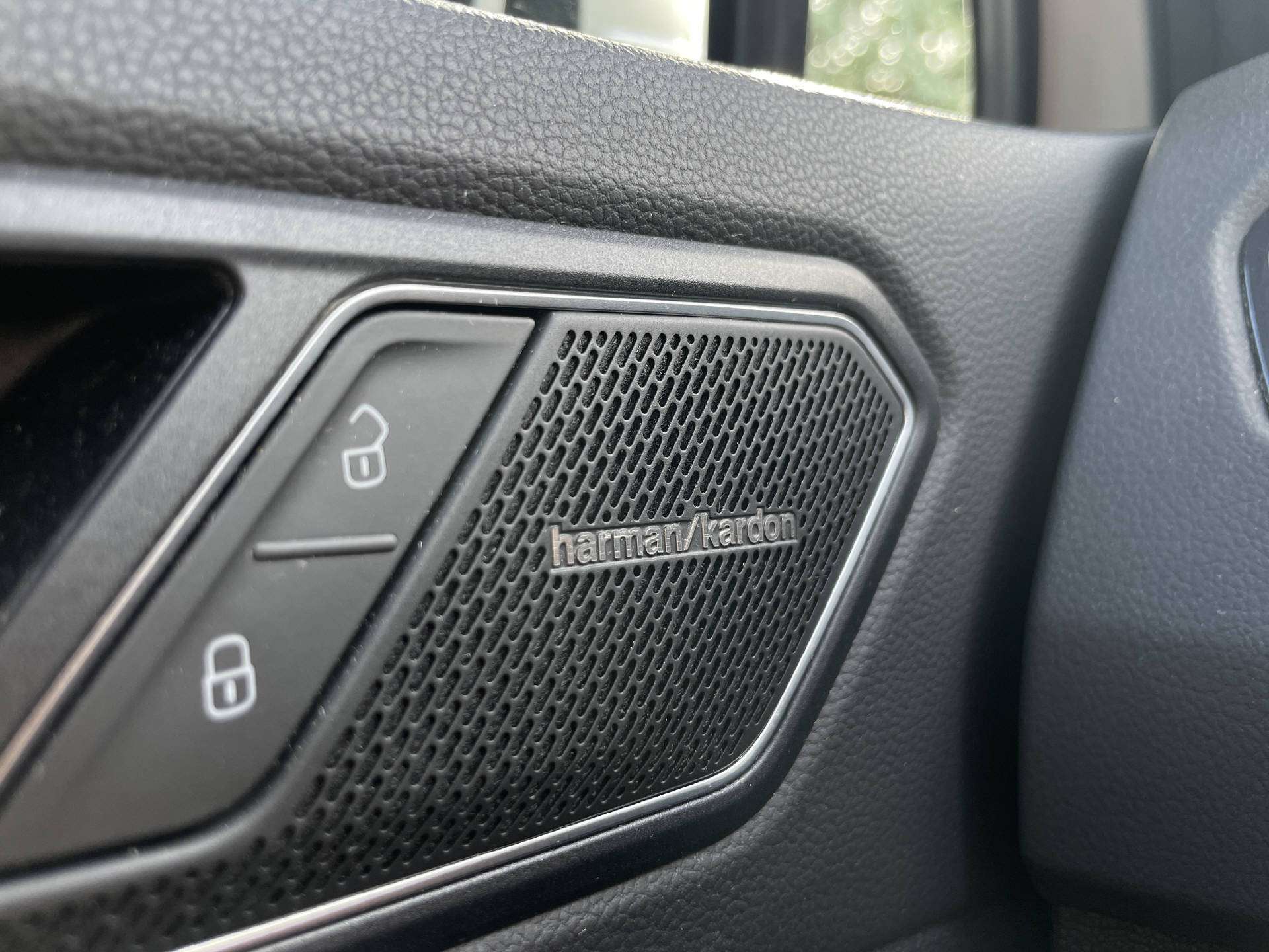 VW Tiguan 2.0 TSI R DSG-image-22