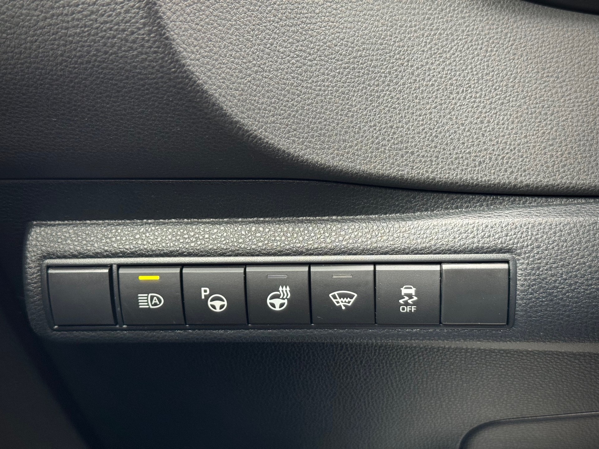 TOYOTA Corolla 2.0 HSD GR-S e-CVT - Véhicule Suisse (CH)-image-13