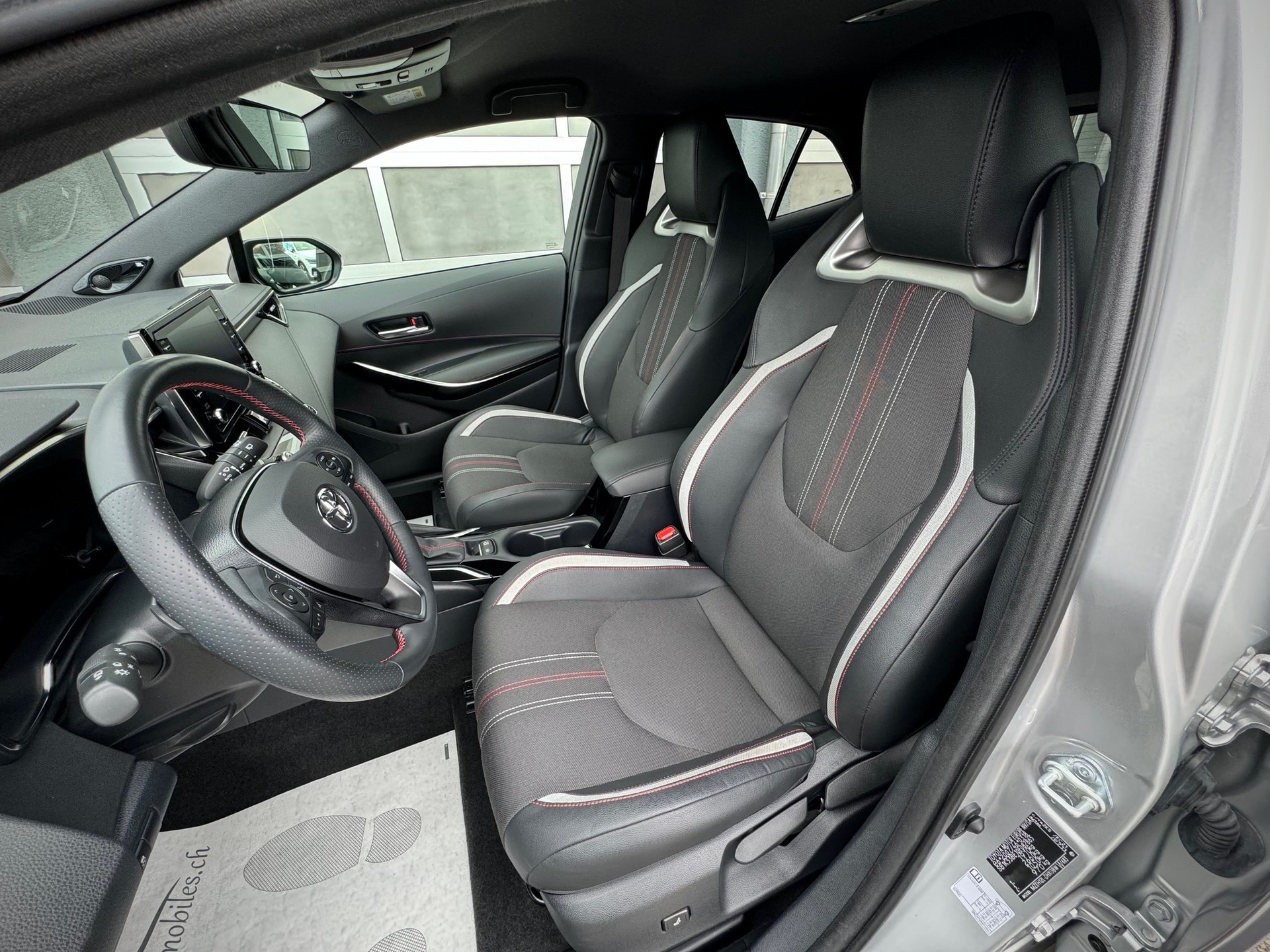 TOYOTA Corolla 2.0 HSD GR-S e-CVT - Véhicule Suisse (CH)-image-7