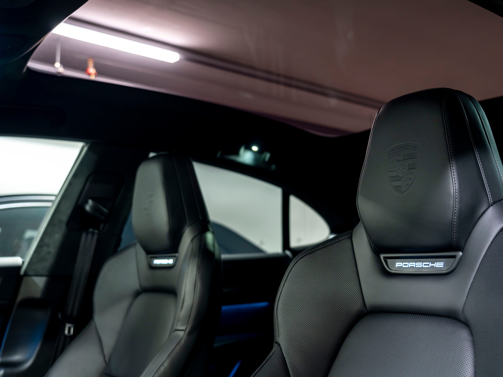 PORSCHE Cayenne Coupe Turbo Electric 113 kWh-image-16